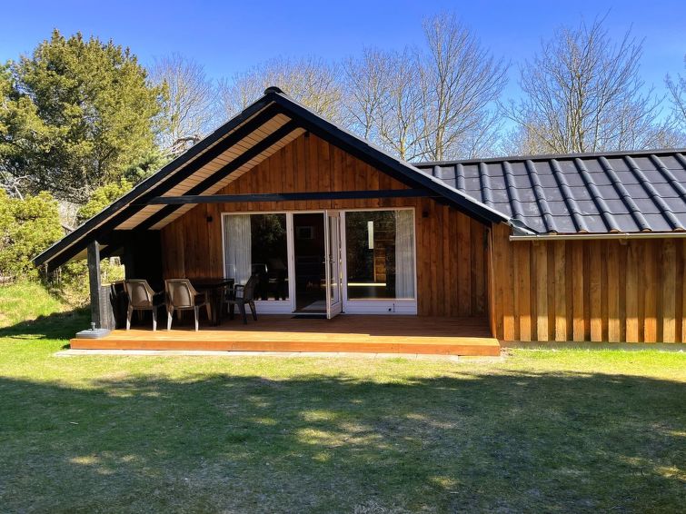 Gezellig vakantiehuis met open haard op 140 meter van zee in Martofte in Martofte