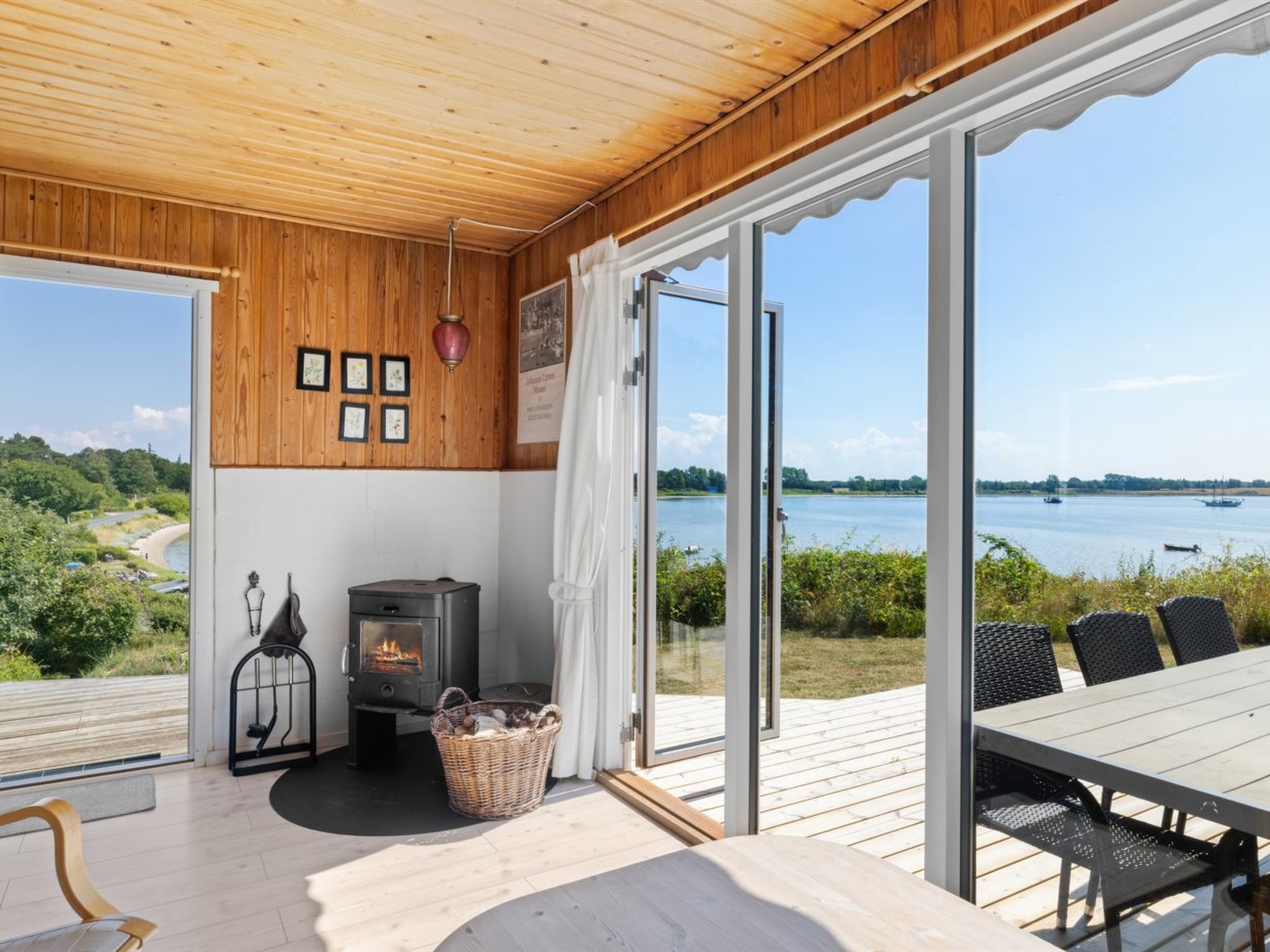 "Rajna" - 30m from the sea - Binnen