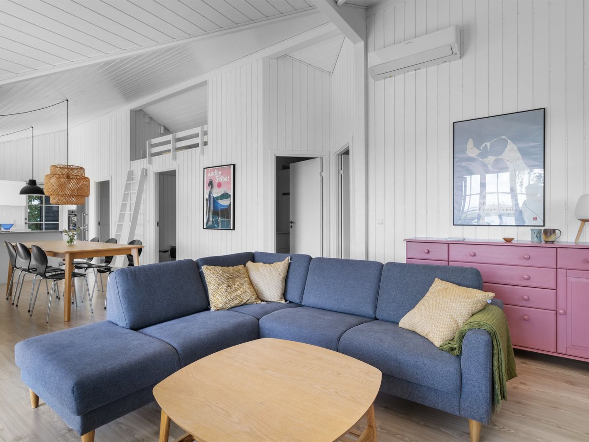 "Edvardsine" - 40m from the sea-Binnen