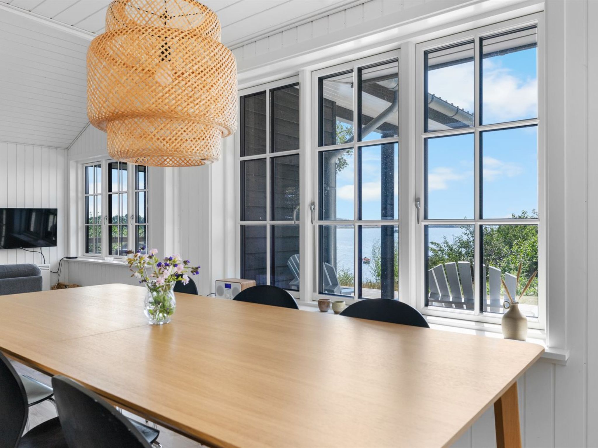 "Edvardsine" - 40m from the sea-Binnen