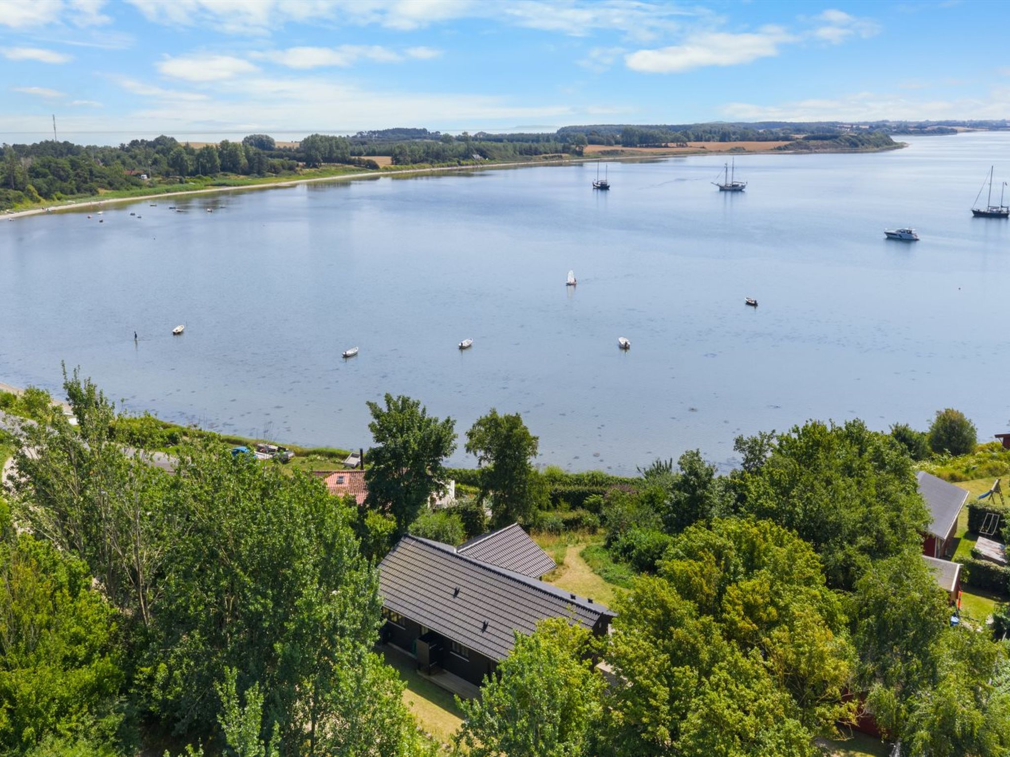 "Edvardsine" - 40m from the sea