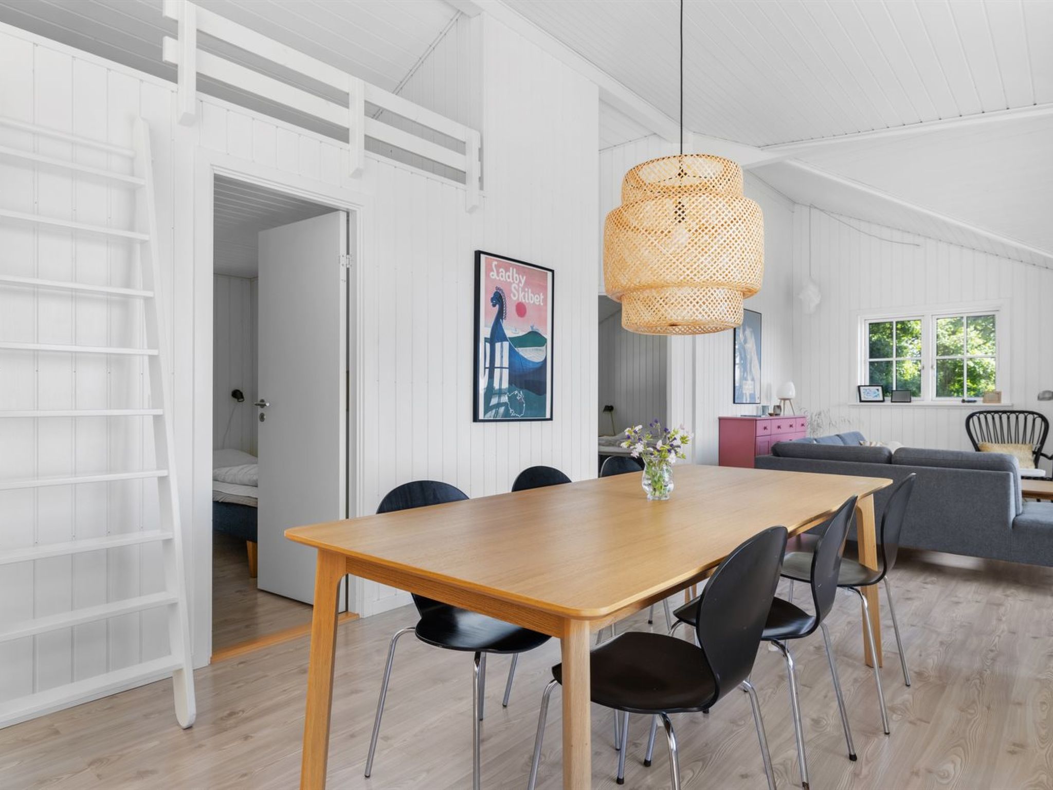 "Edvardsine" - 40m from the sea - Binnen