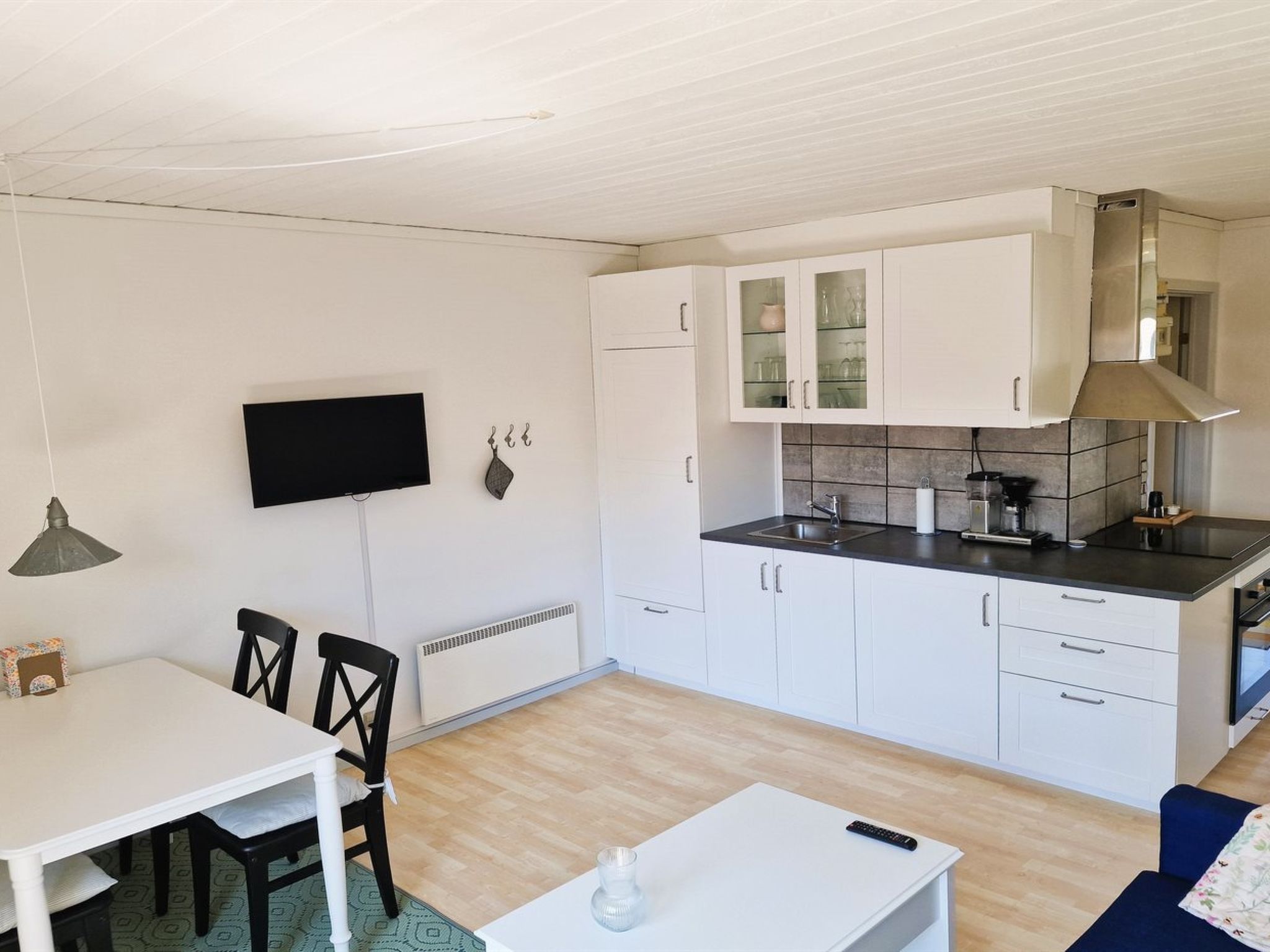 "Emira" - 50m from the sea - Binnen
