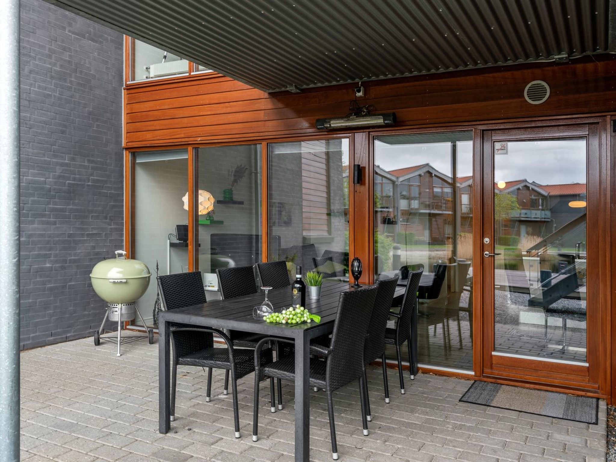 "Allyson" - 450m from the sea-Outside