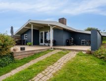 Ruime vakantiewoning met privé-zwembad en sauna op 300m van het strand in Bogense - thumbnail 1
