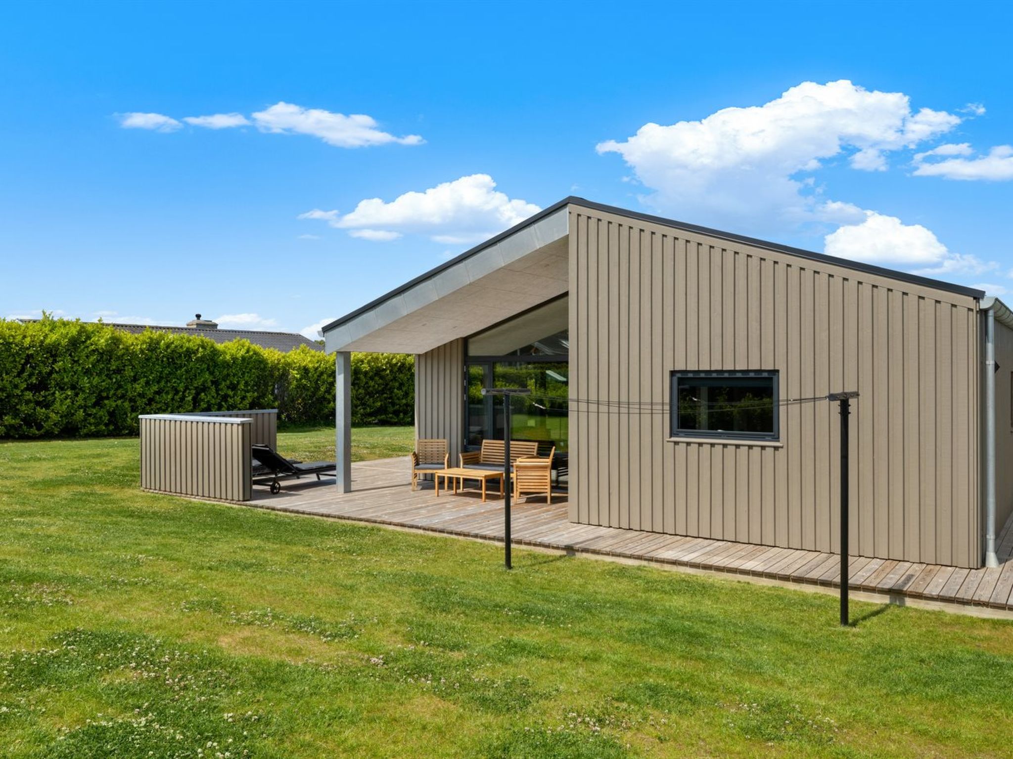 "Tydkil" - 250m from the sea - Buiten