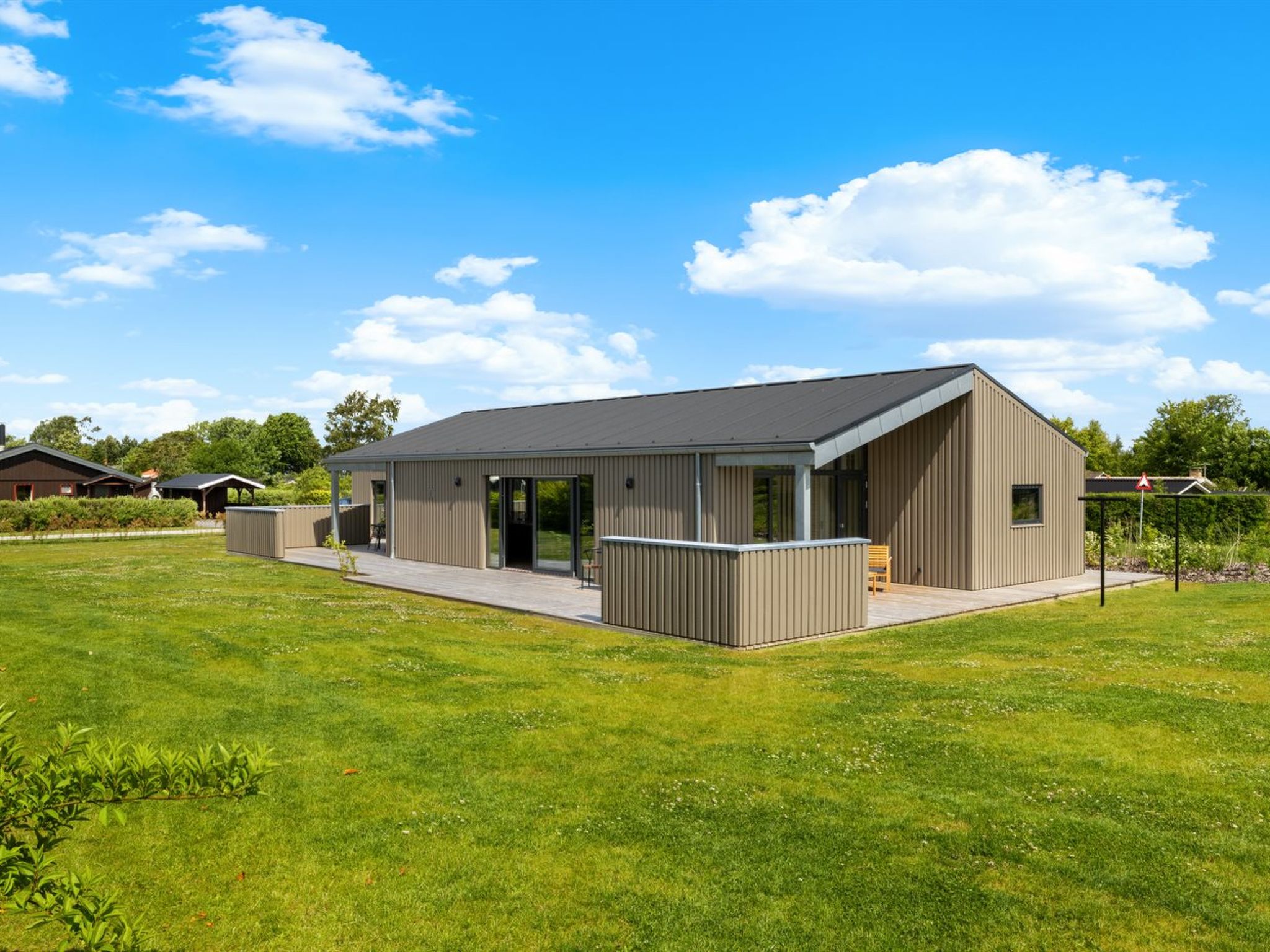 "Tydkil" - 250m from the sea - Buiten