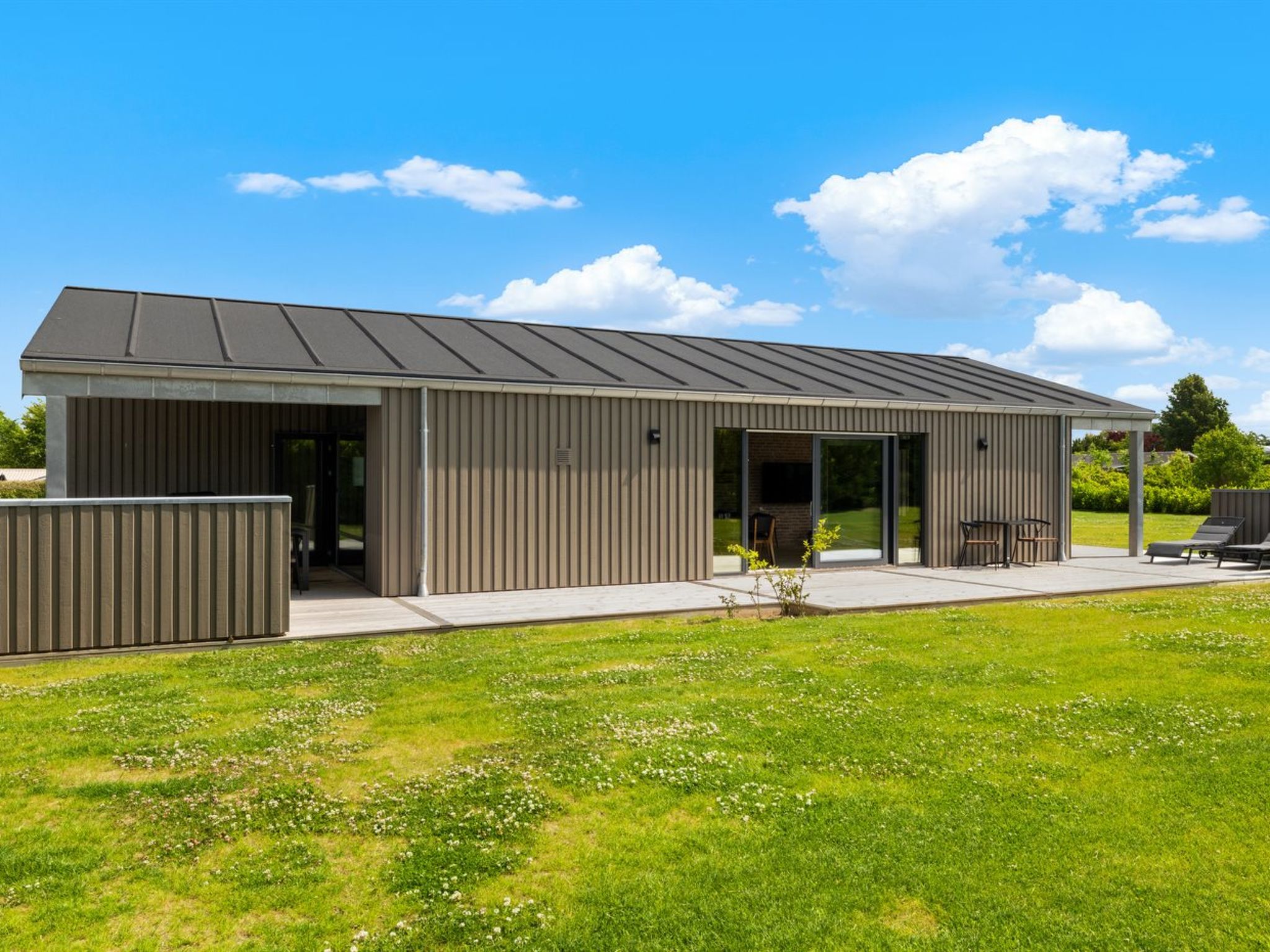"Tydkil" - 250m from the sea - Buiten