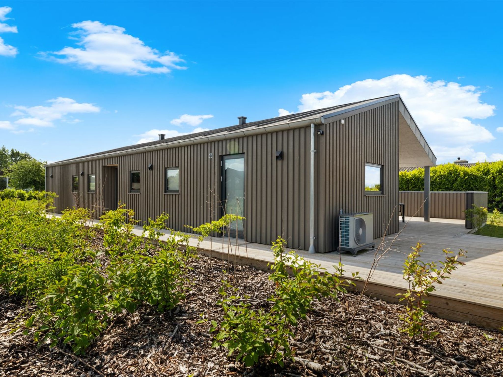 "Tydkil" - 250m from the sea - Buiten