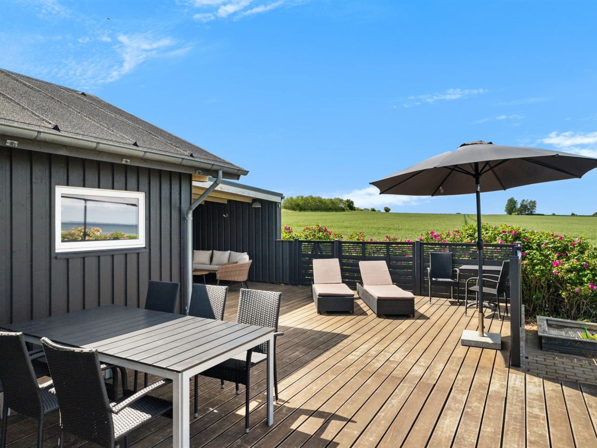 "Drusilla" - 140m from the sea - Buiten
