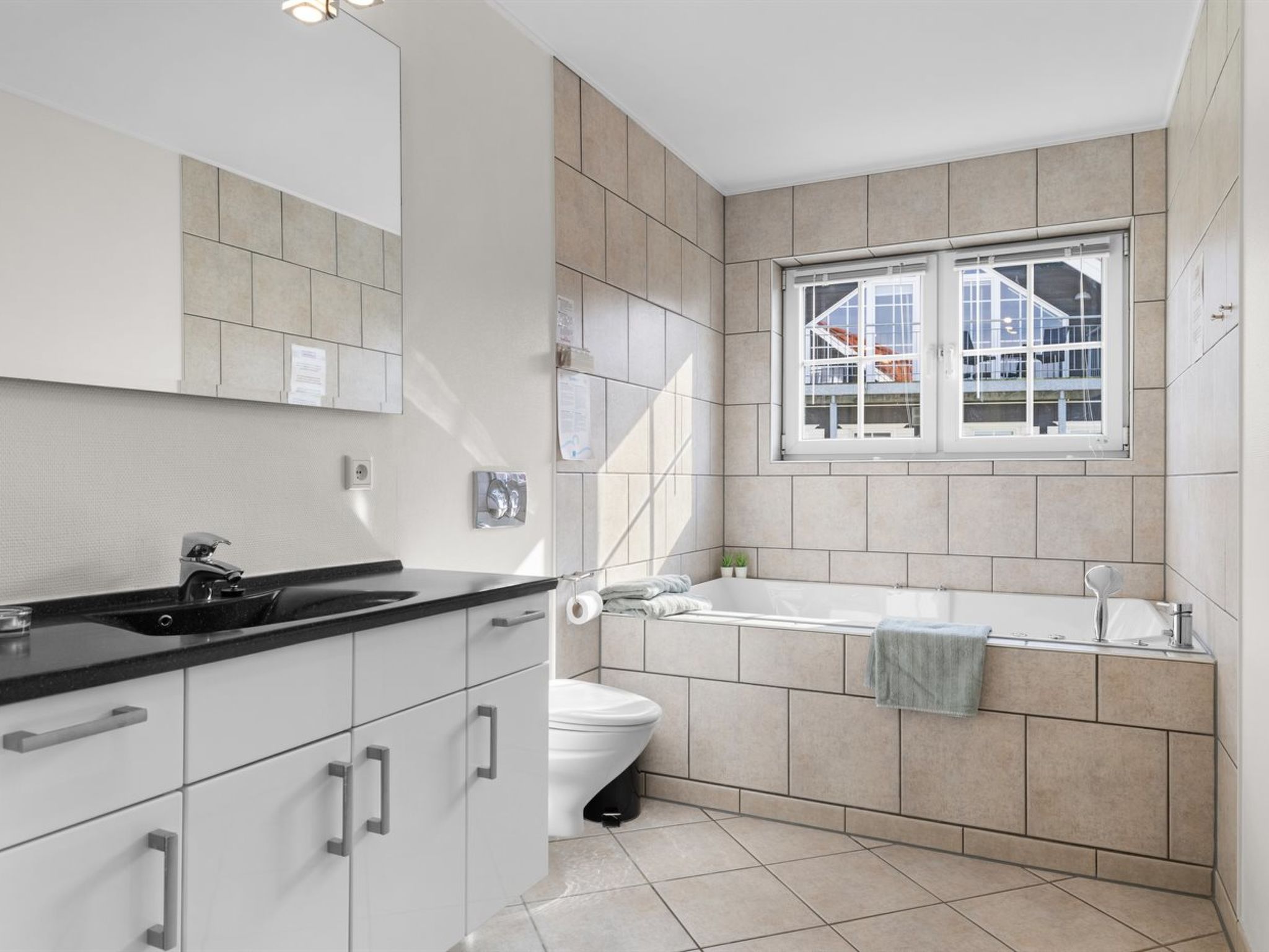 "Alitta" - 240m from the sea-Binnen