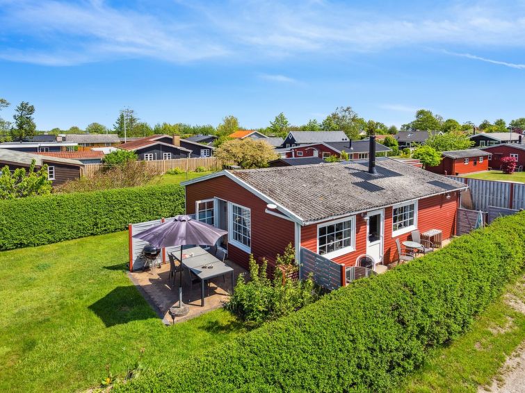 6-persoons vakantiehuis met open haard vlakbij zee in Otterup in Otterup