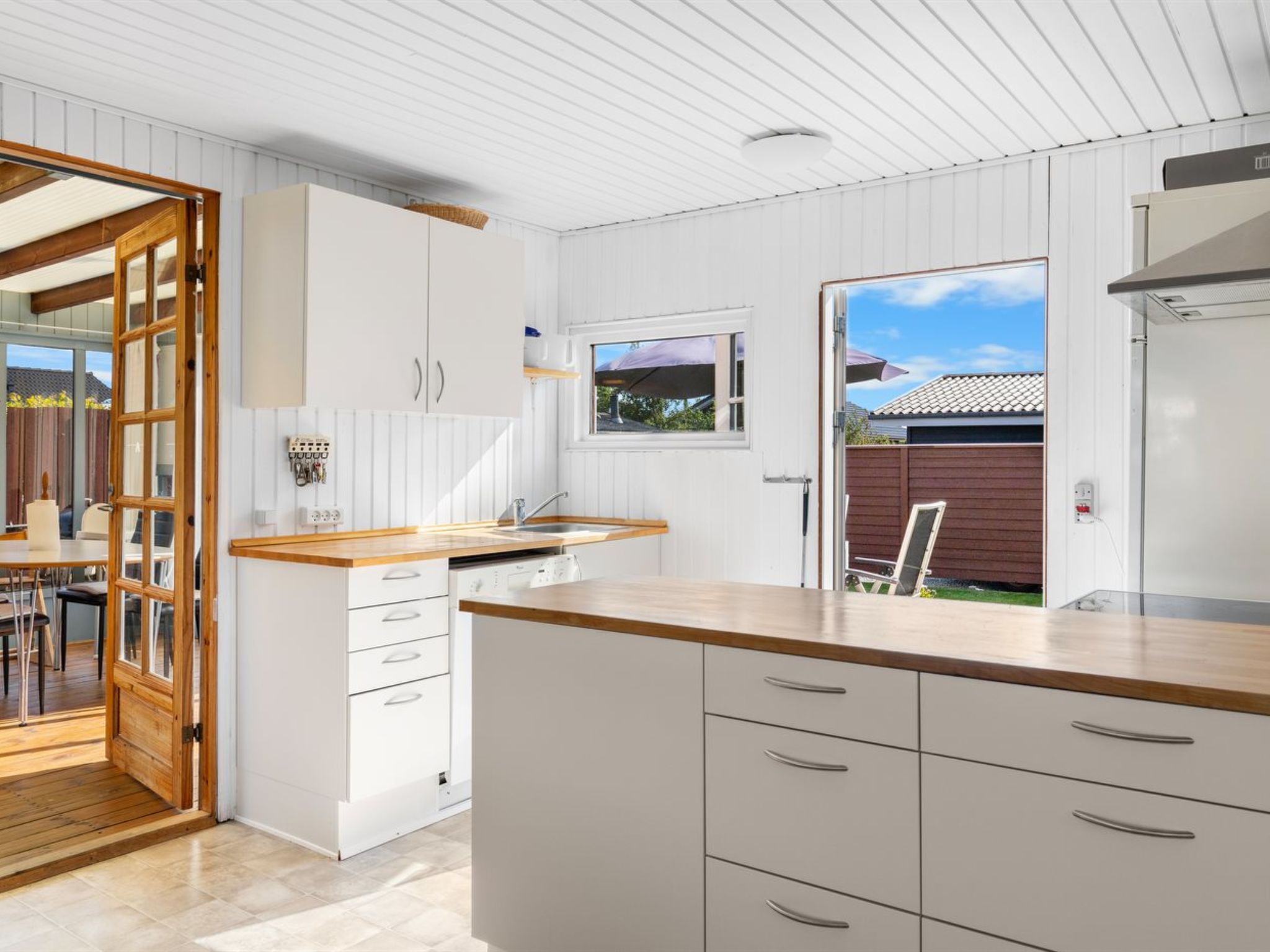 "Neea" - 40m from the sea - Binnen