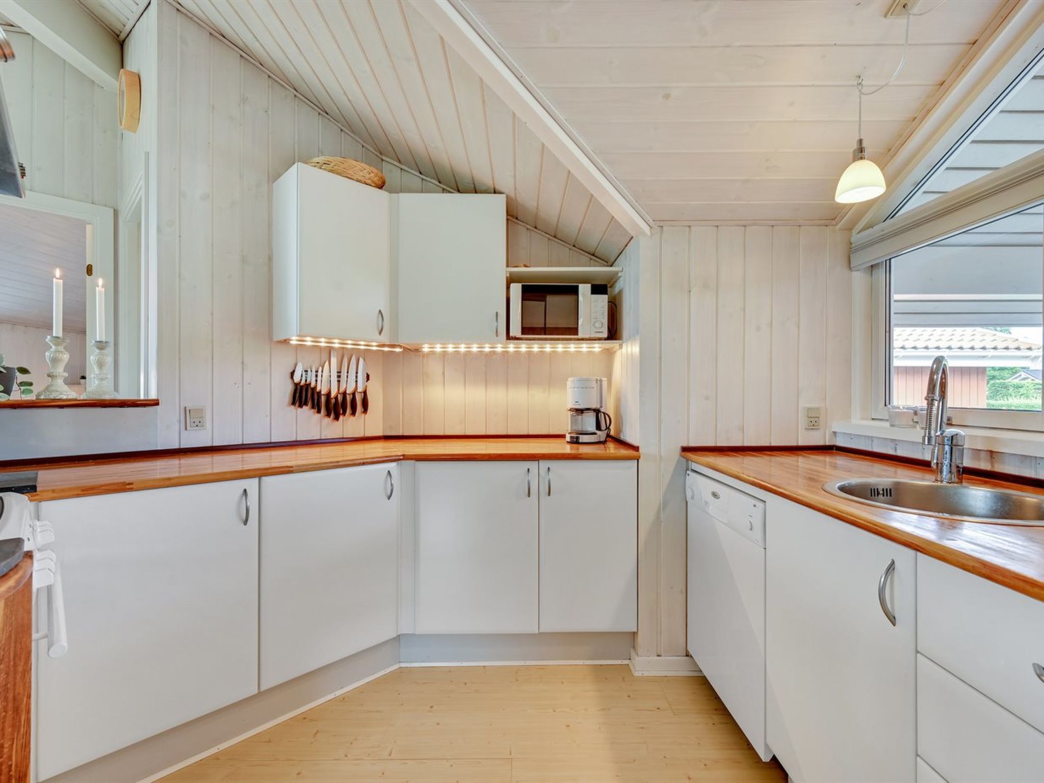 "Dyrken" - 200m from the sea-Binnen