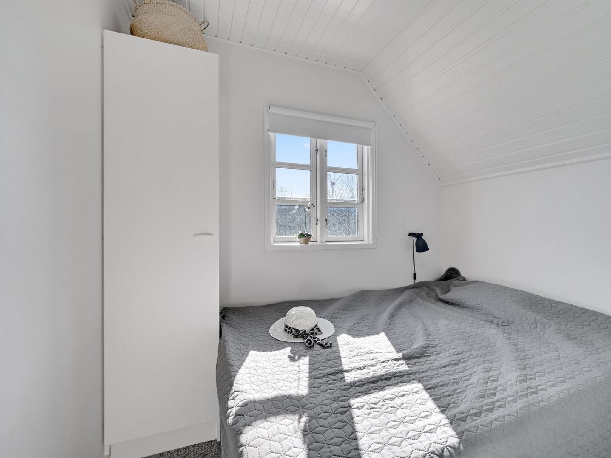 "Ulv" - 25m from the sea-Binnen