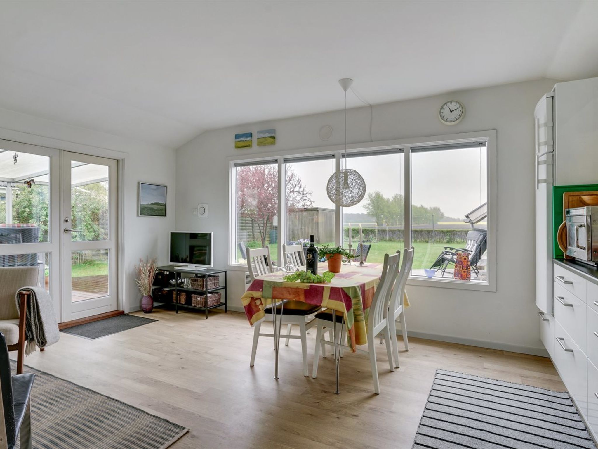 "Ainikki" - 200m from the sea - Binnen