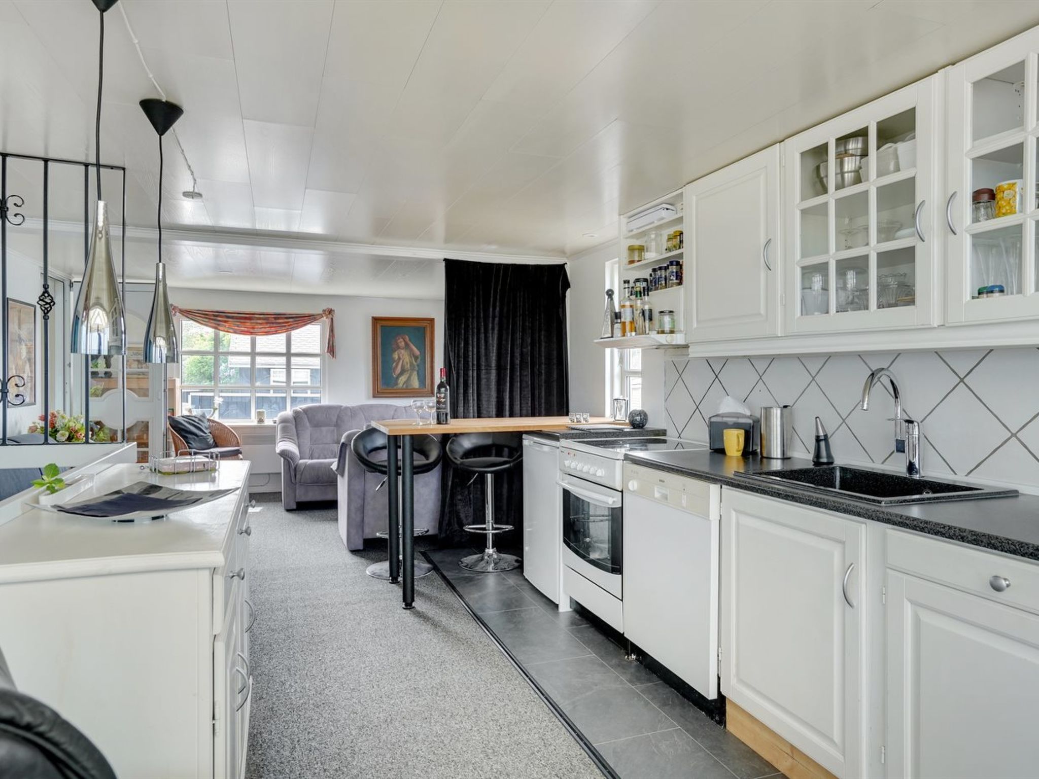 "Nera" - 10m from the sea - Binnen