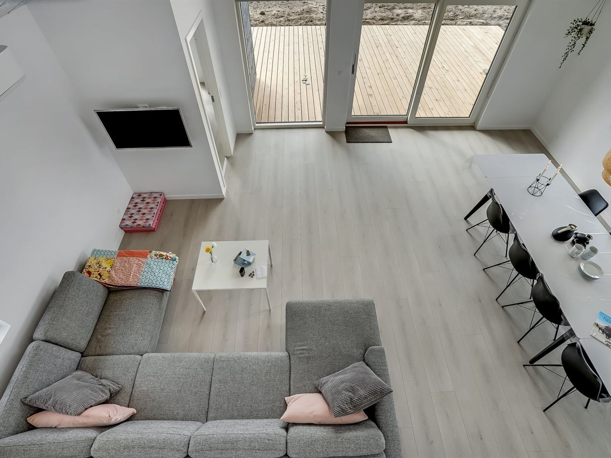 "Thalie" - 400m from the sea