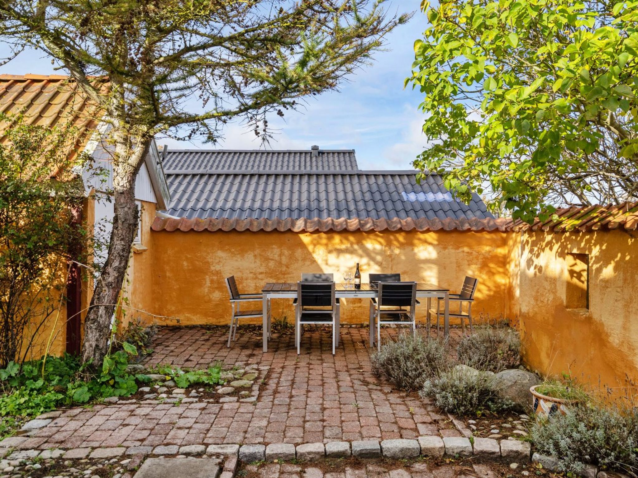 "Ethly" - 50m from the sea - Buiten