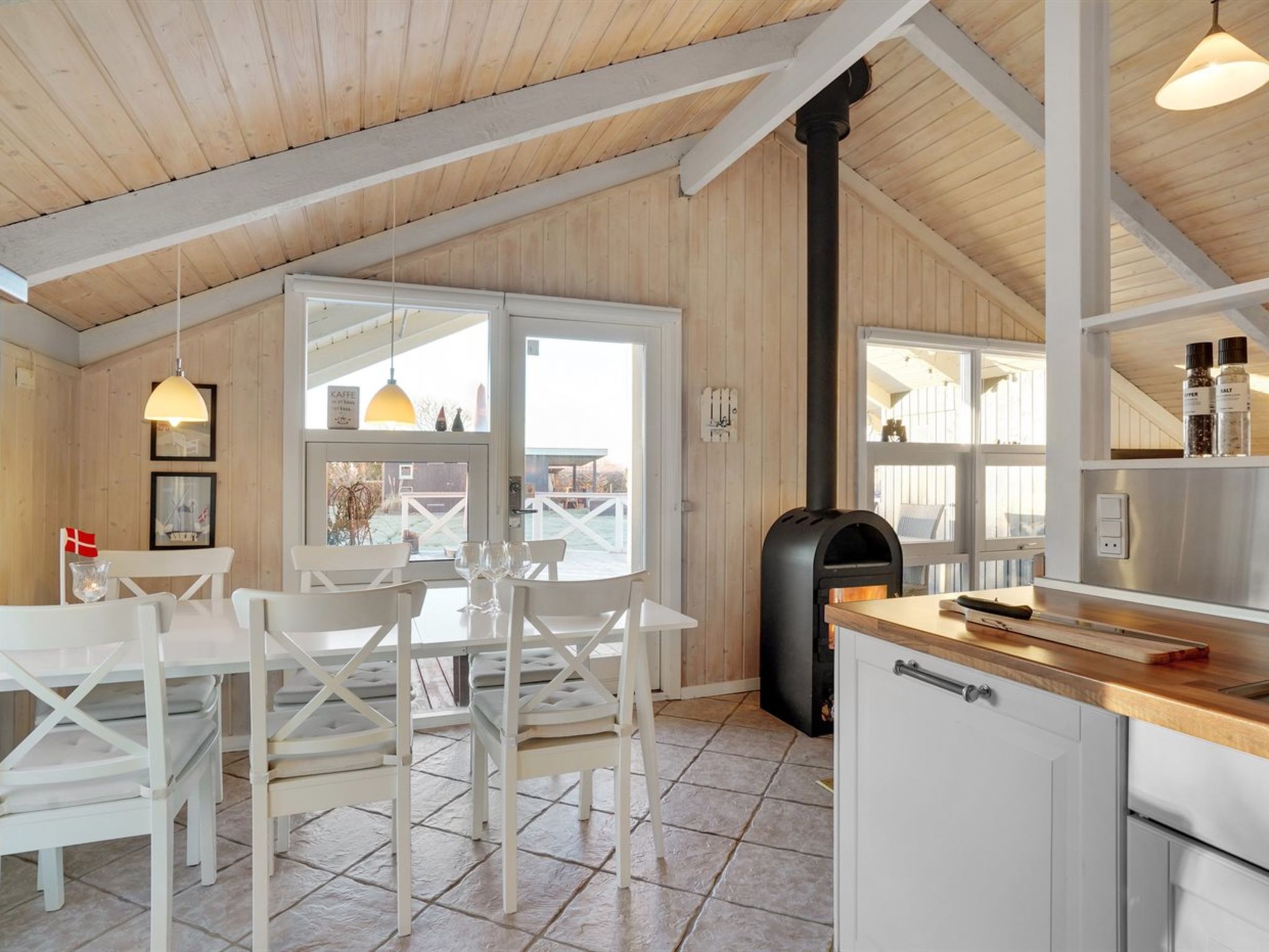 "Nilsa" - 400m from the sea - Binnen