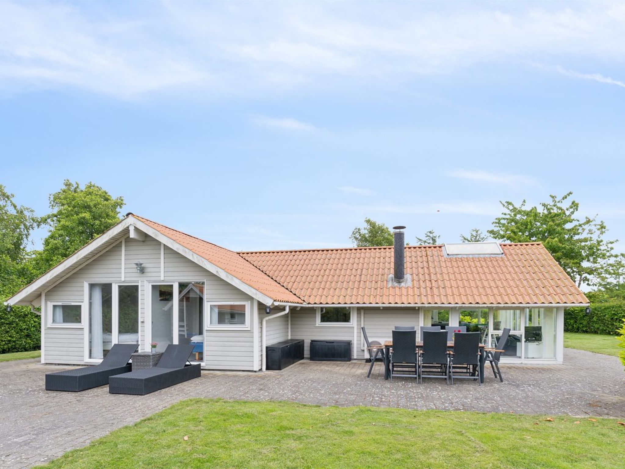 "Chrisse" - 250m from the sea