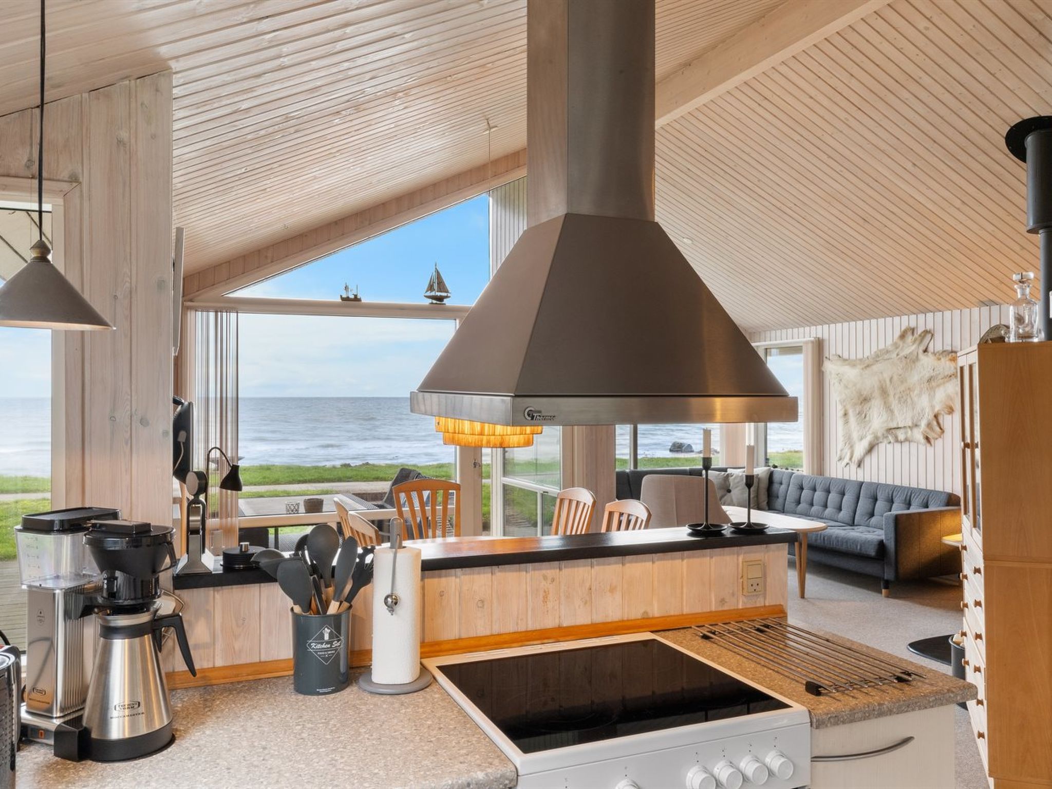"Aswith" - 5m from the sea - Binnen