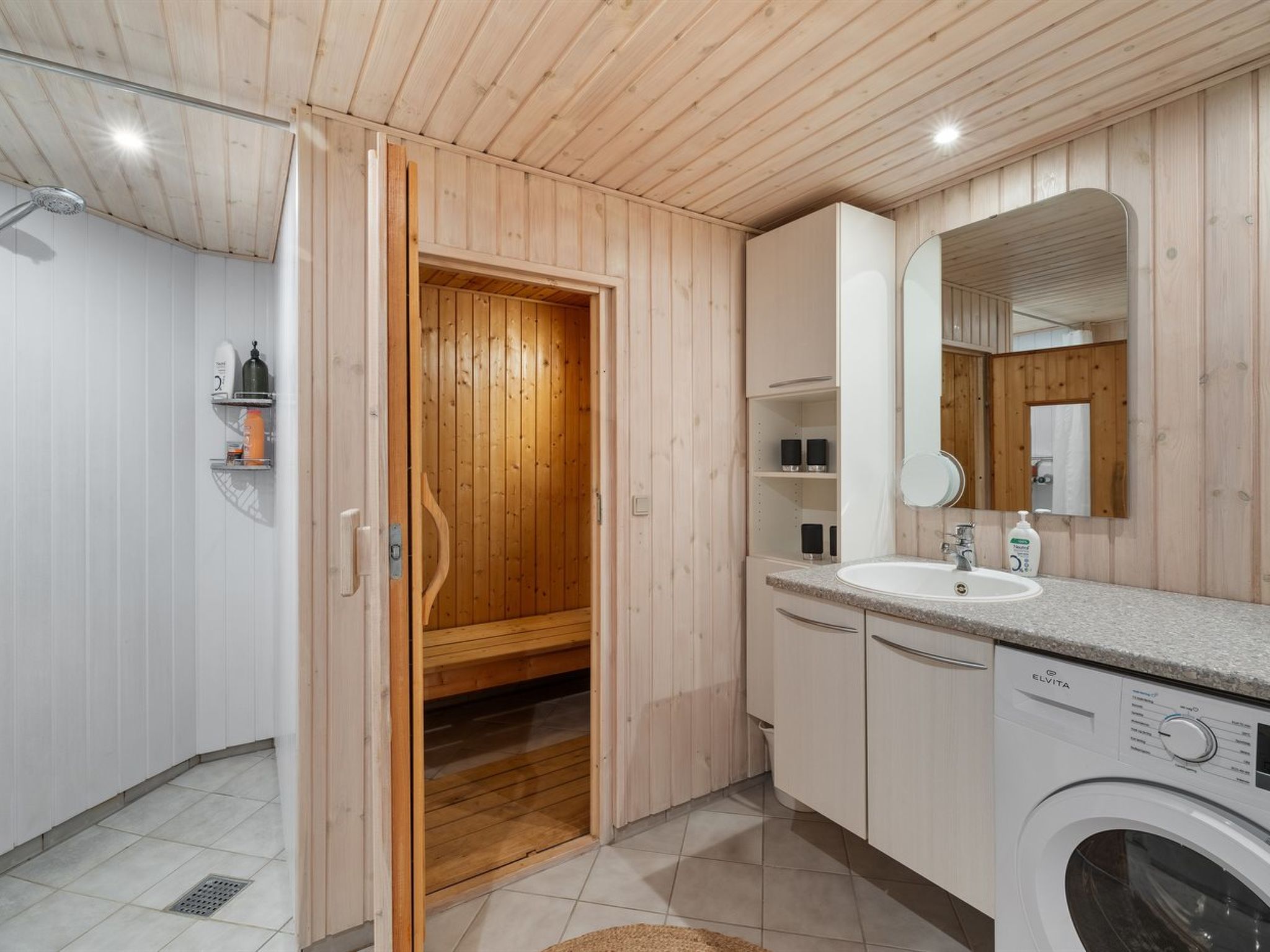 "Aswith" - 5m from the sea - Binnen