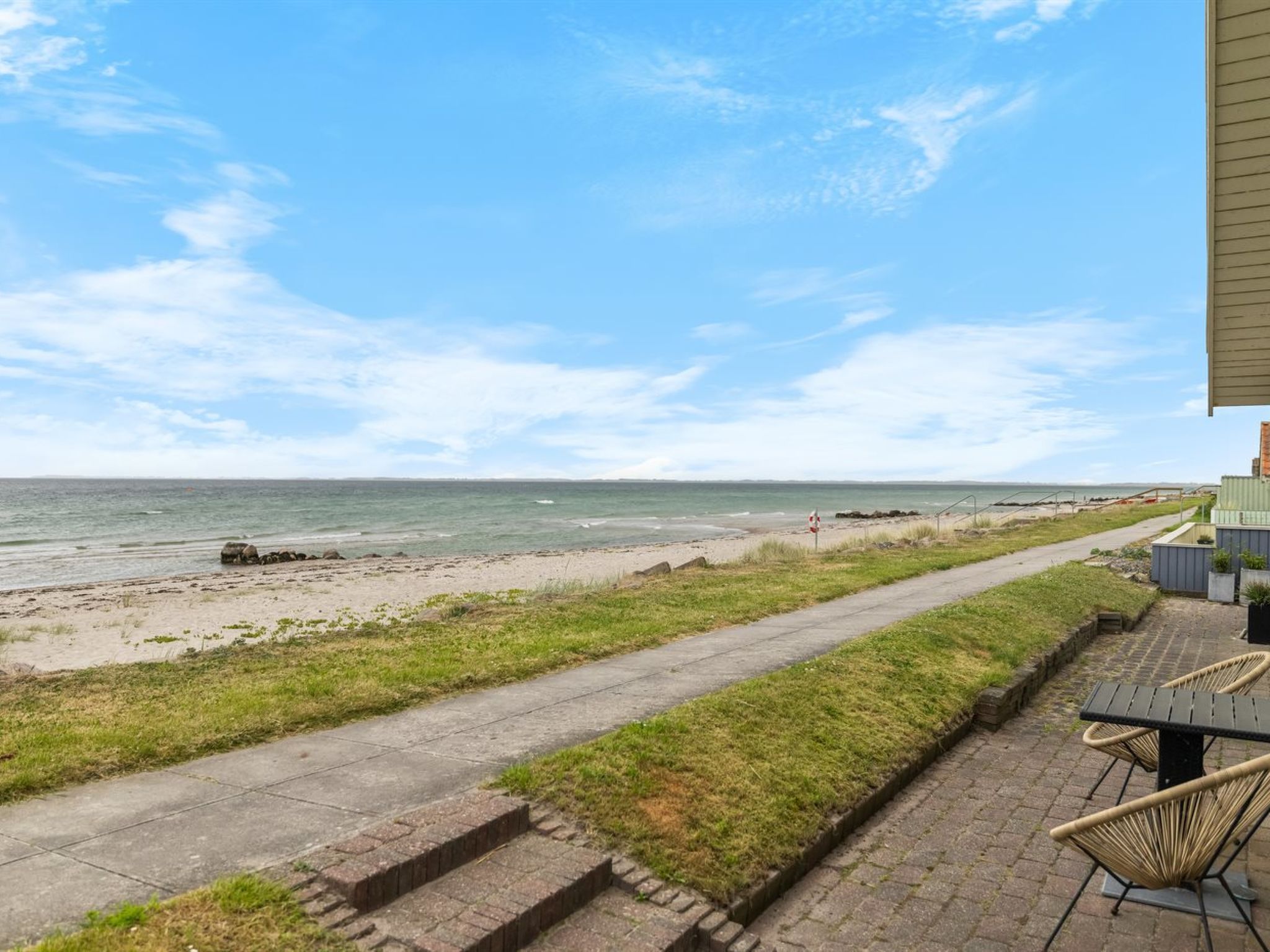 "Aswith" - 5m from the sea - Buiten