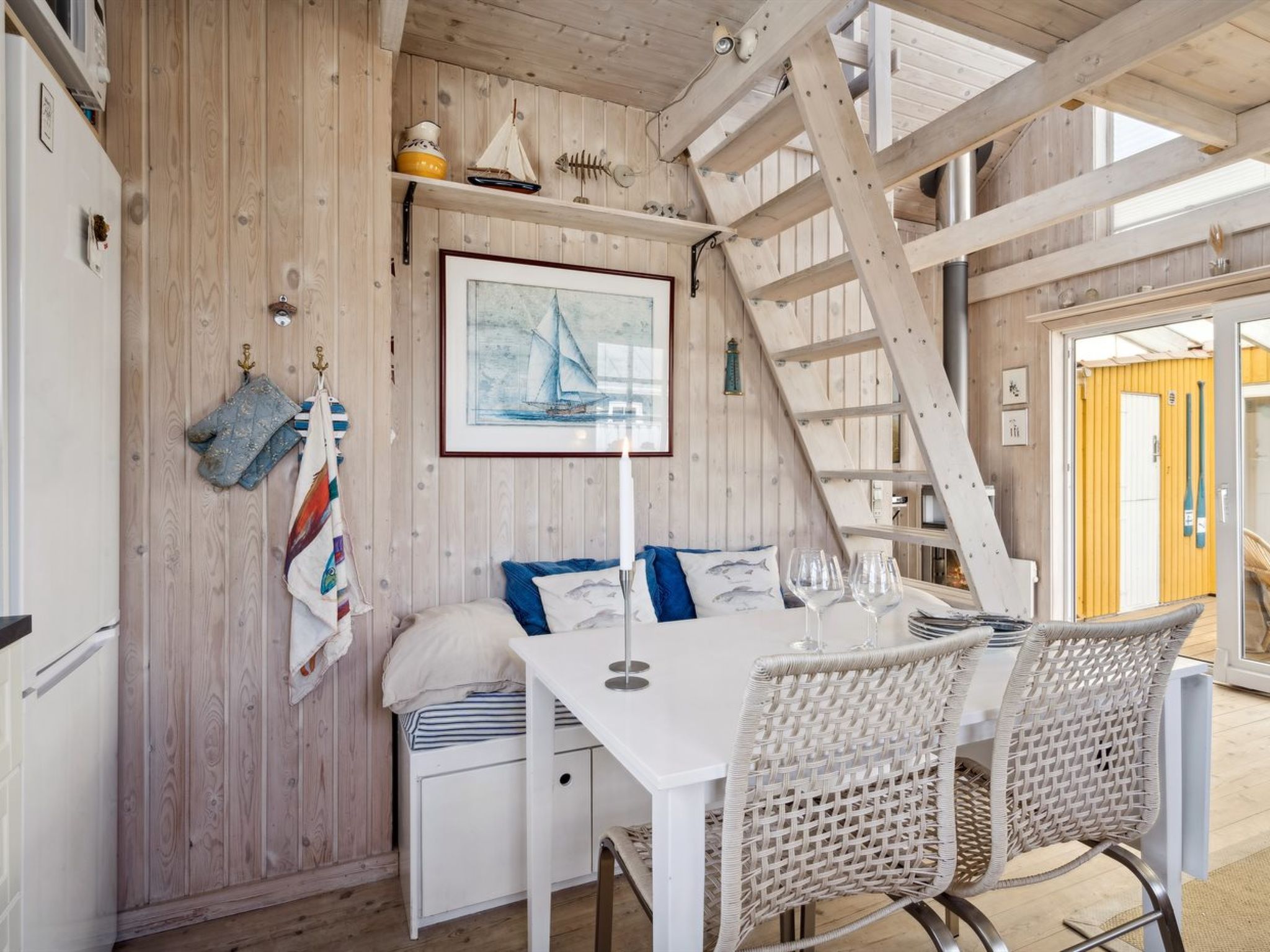 "Asgerd" - 20m from the sea - Binnen