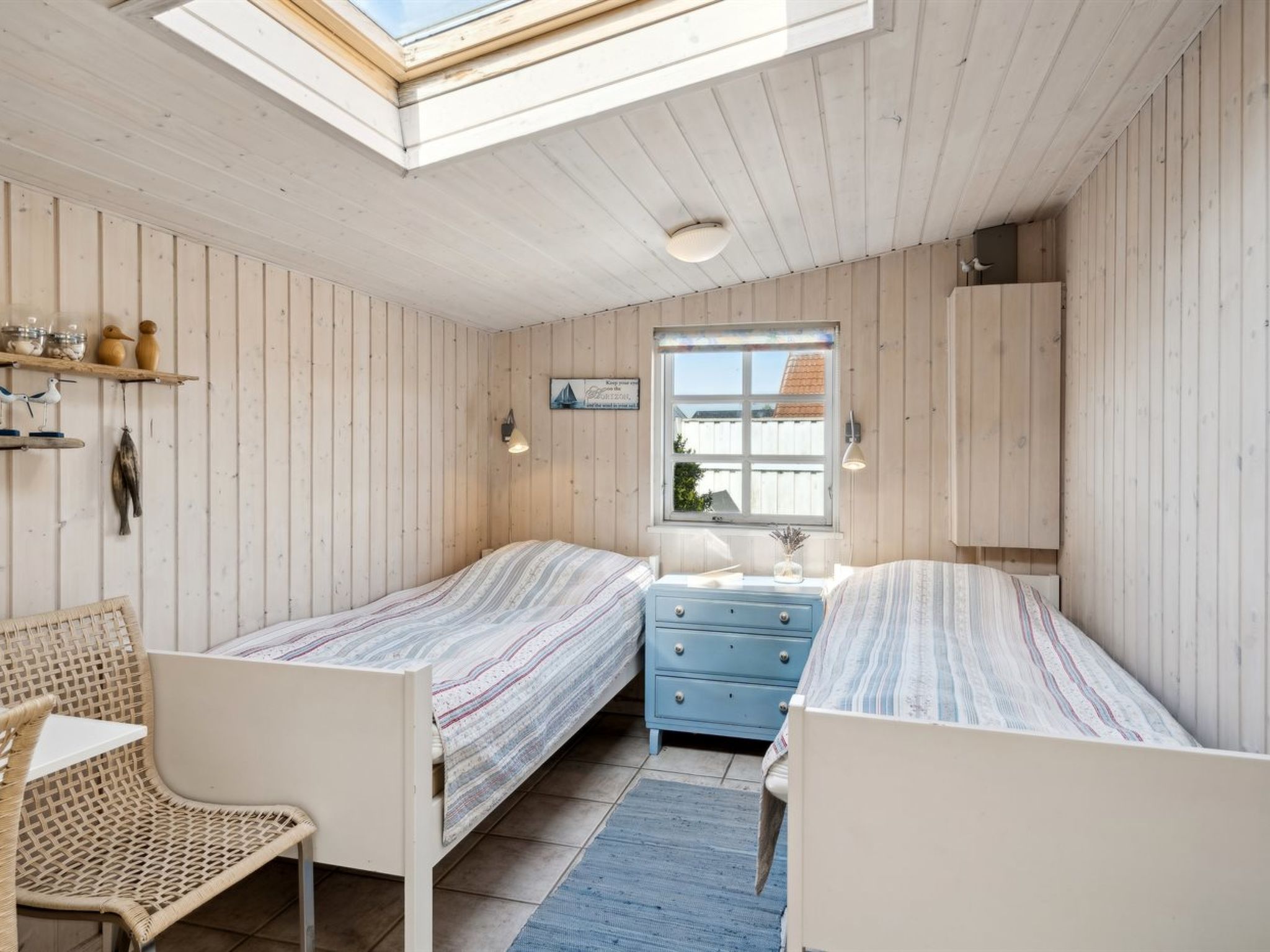 "Asgerd" - 20m from the sea - Binnen