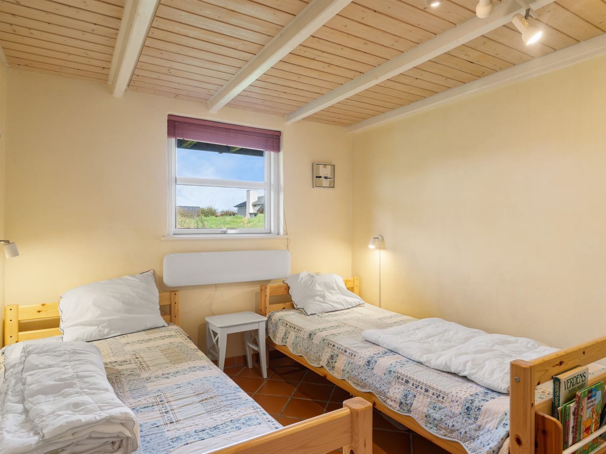 "Engelbertine" - 30m from the sea - Binnen
