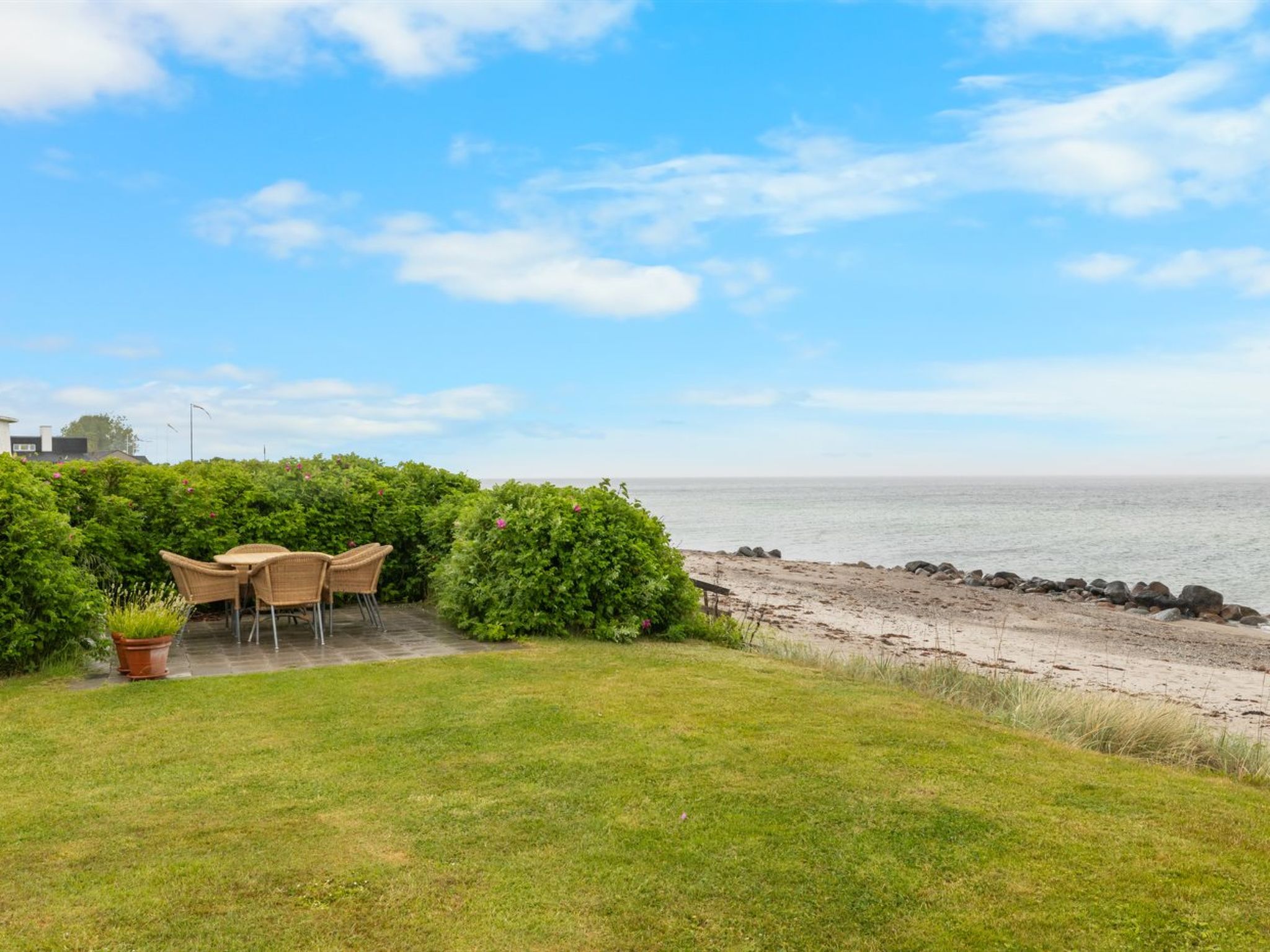 "Dimo" - 20m from the sea-Buiten