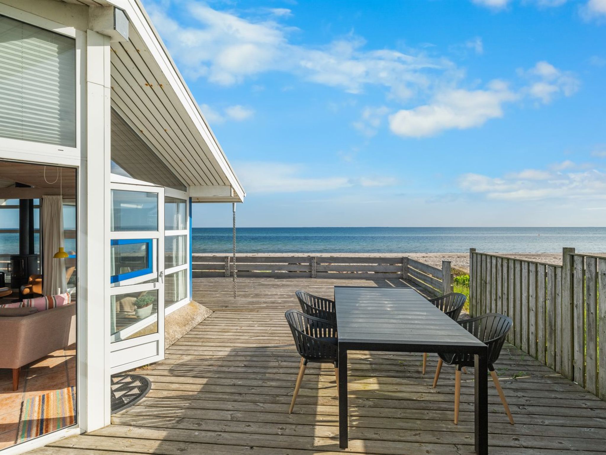 "Amila" - 10m from the sea-Buiten