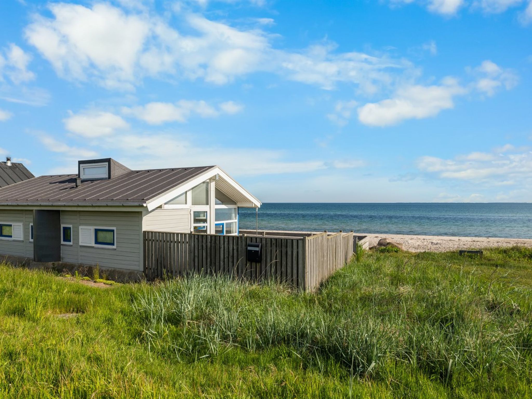 "Amila" - 10m from the sea-Buiten