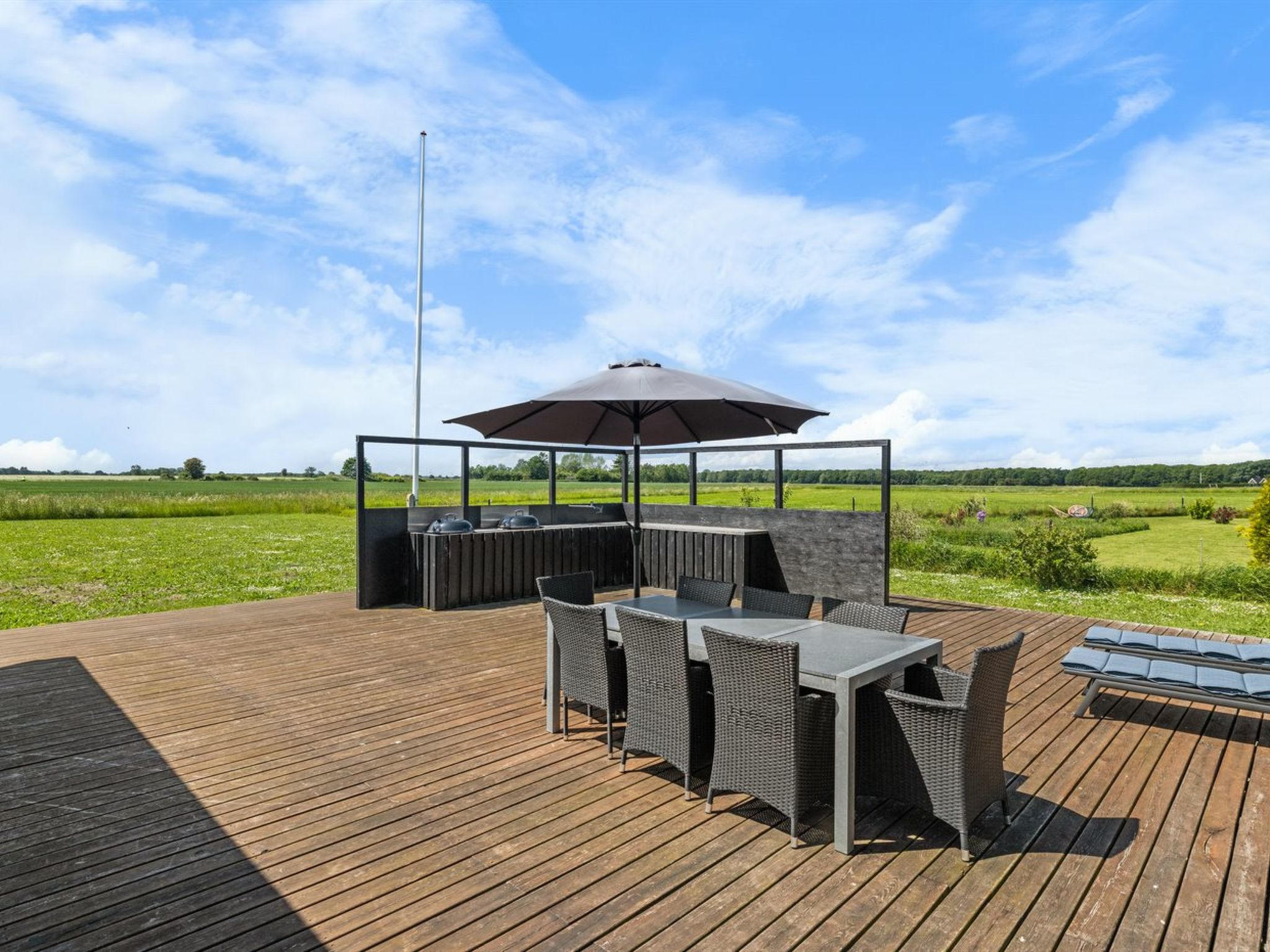 "Ung" - 460m from the sea - Outside