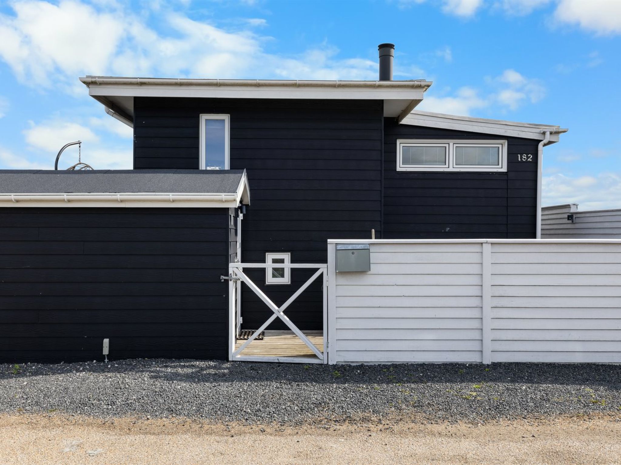 "Folkhart" - 10m from the sea-Buiten