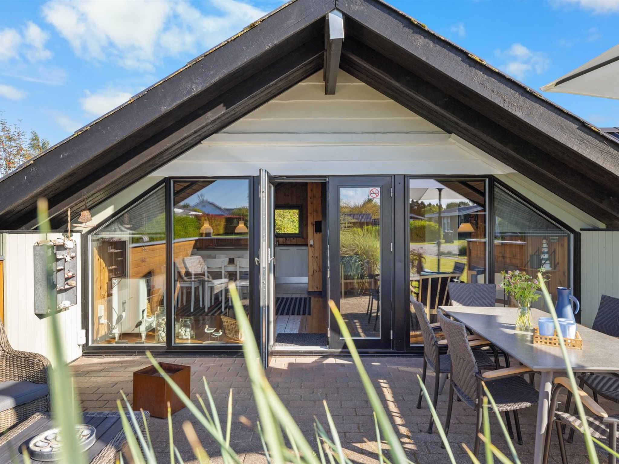 "Allin" - 350m from the sea-Buiten