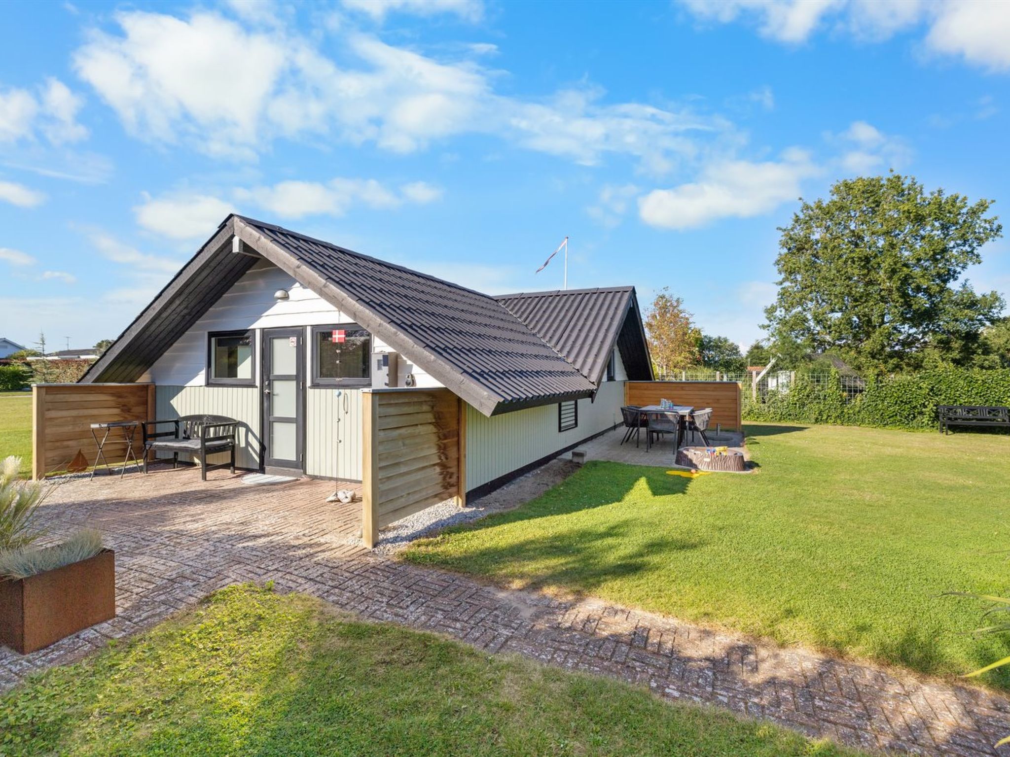 "Allin" - 350m from the sea-Buiten