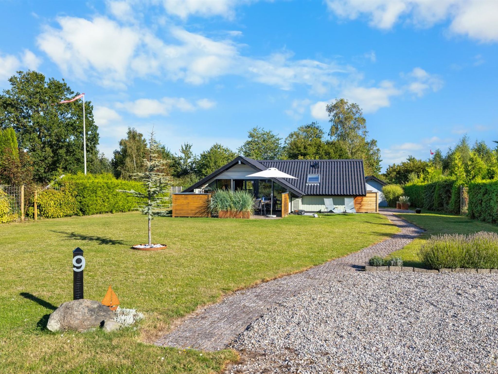 "Allin" - 350m from the sea-Buiten