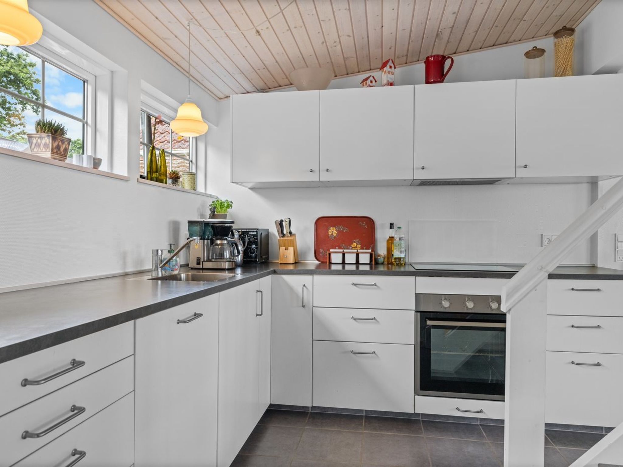 "Sila" - 25m from the sea-Binnen