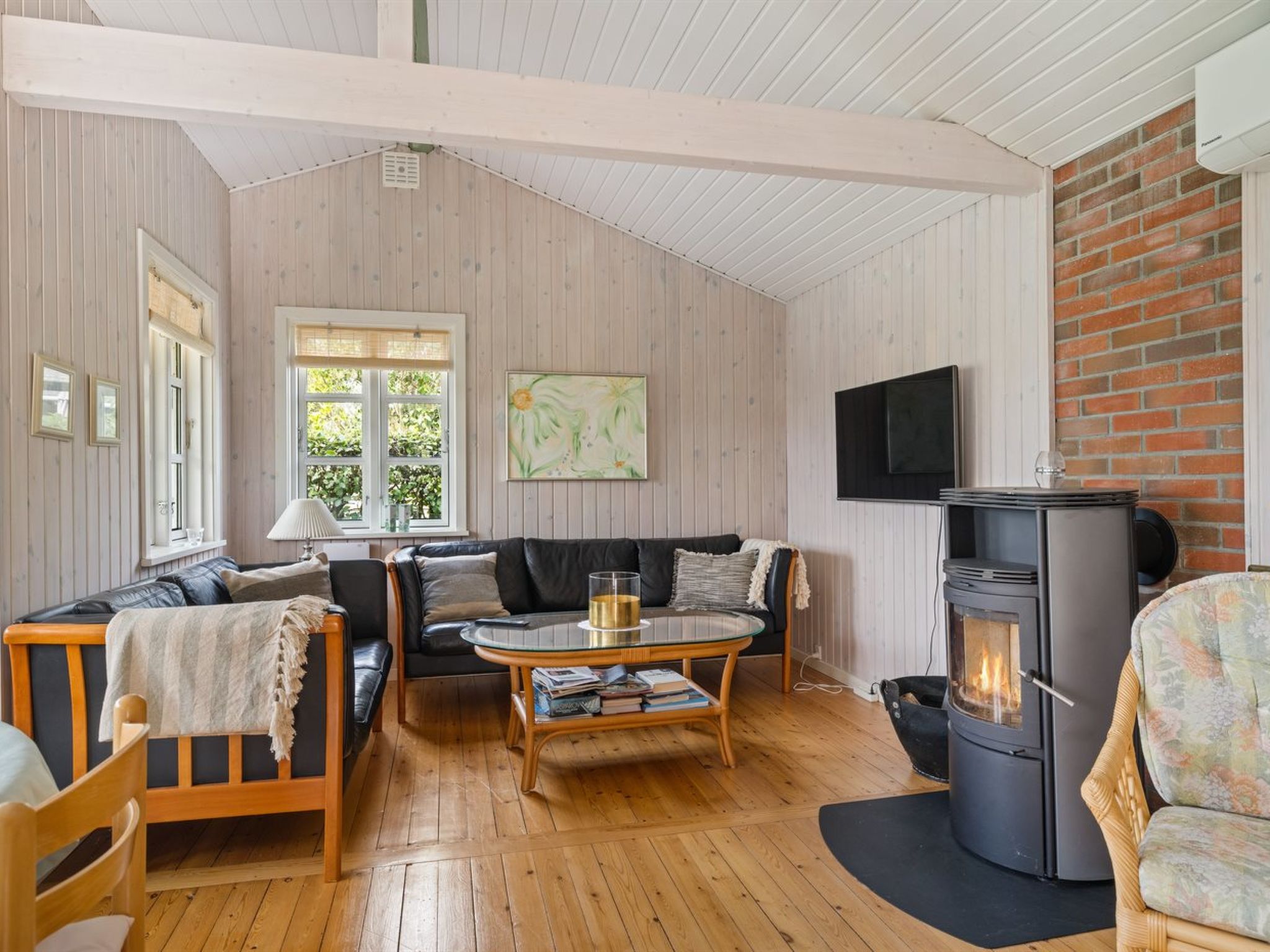 "Lenya" - 60m from the sea-Binnen