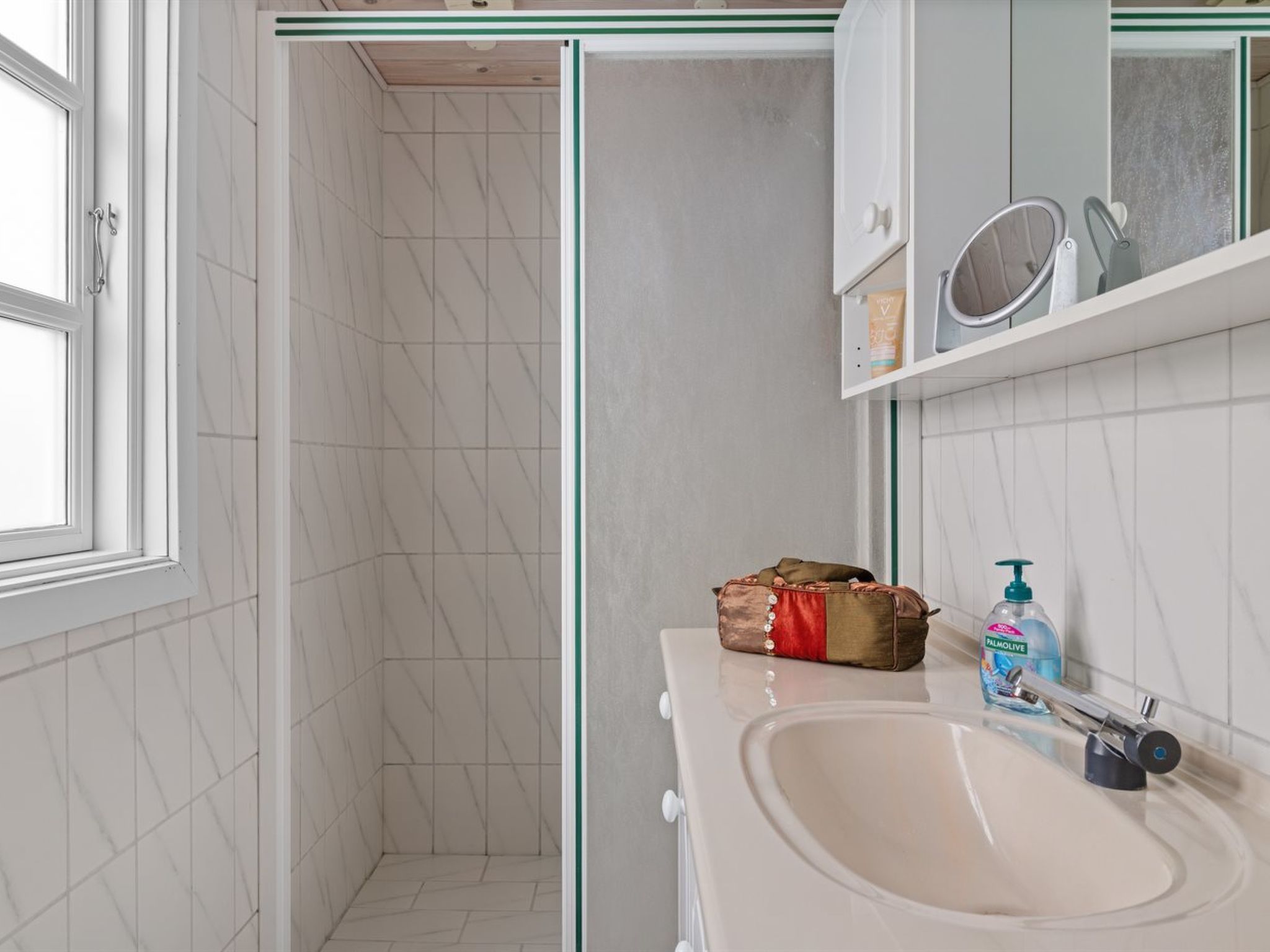 "Lenya" - 60m from the sea-Binnen