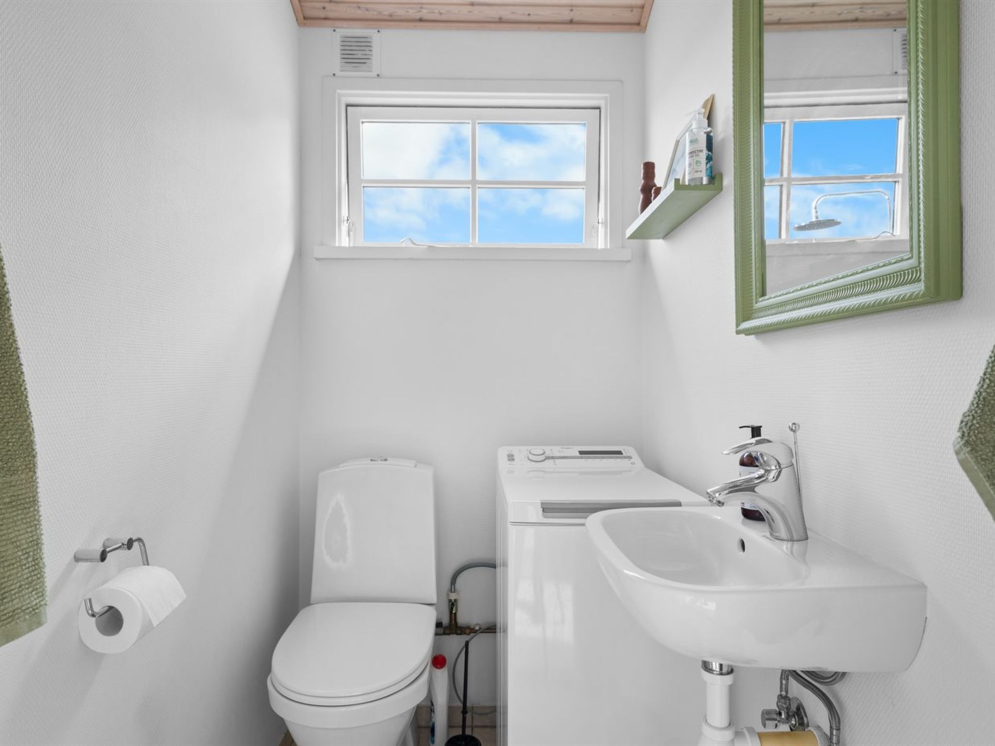 "Lenya" - 60m from the sea-Binnen