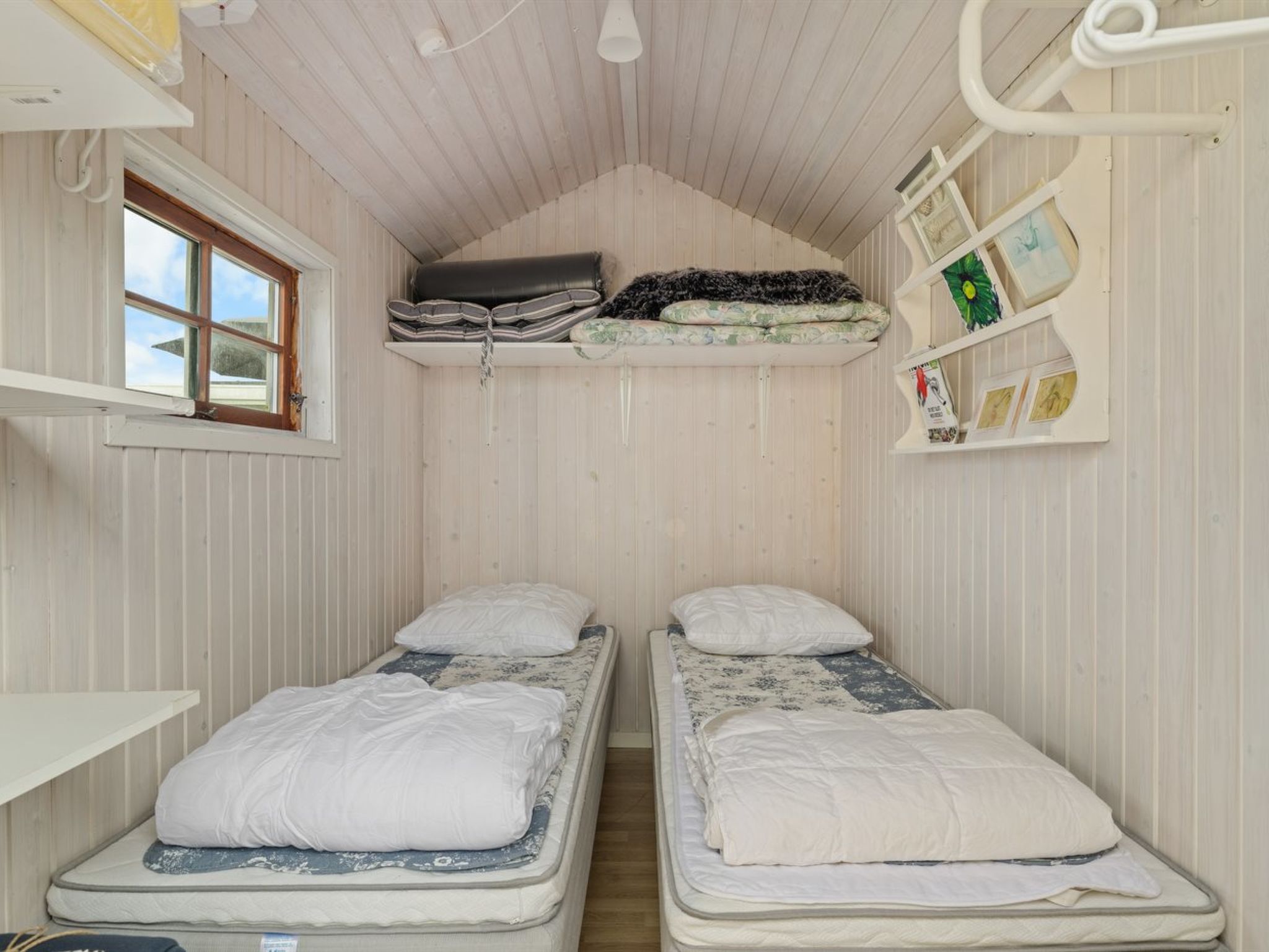 "Lenya" - 60m from the sea-Binnen