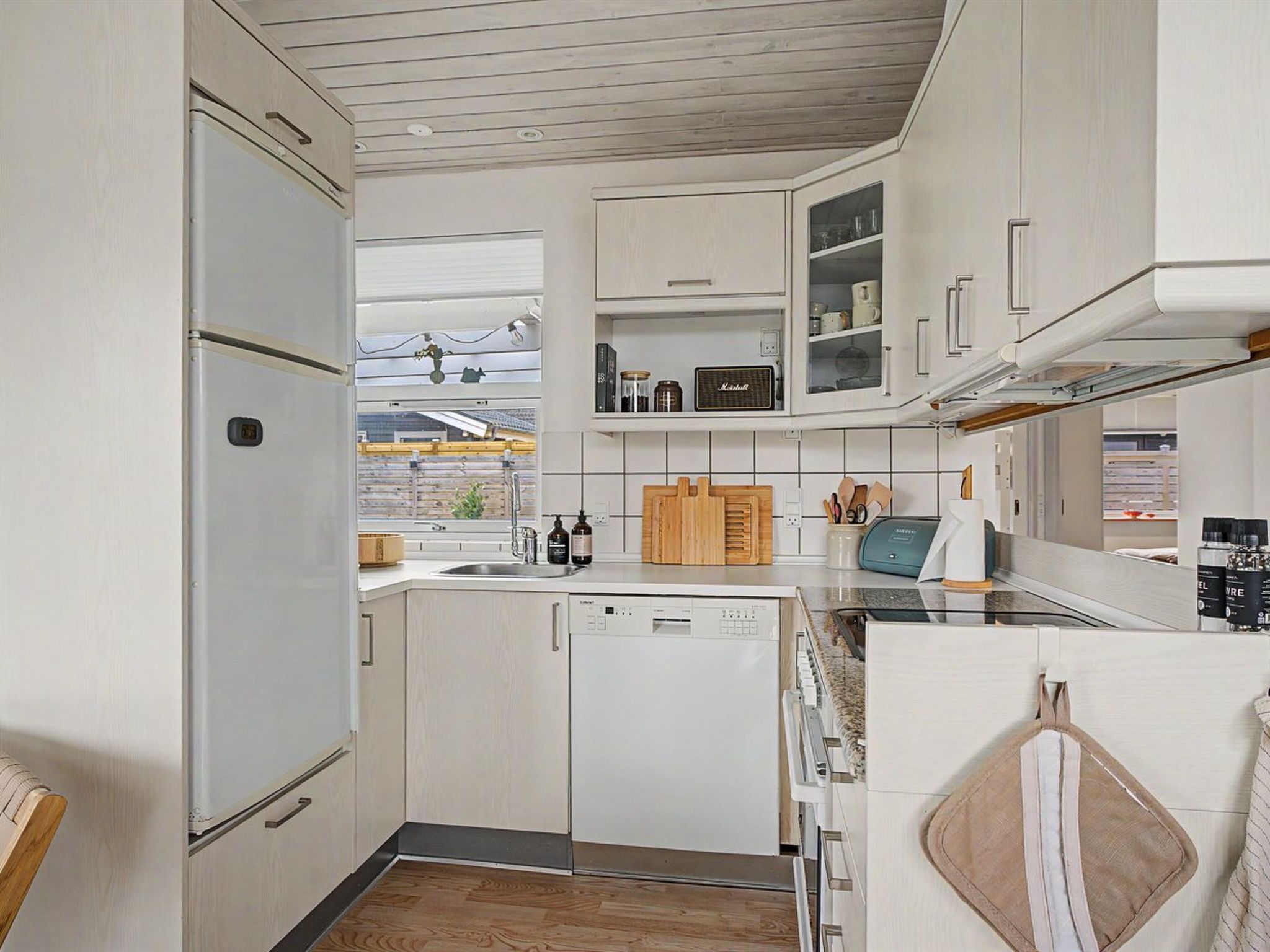 "Swening" - 50m from the sea - Drinnen