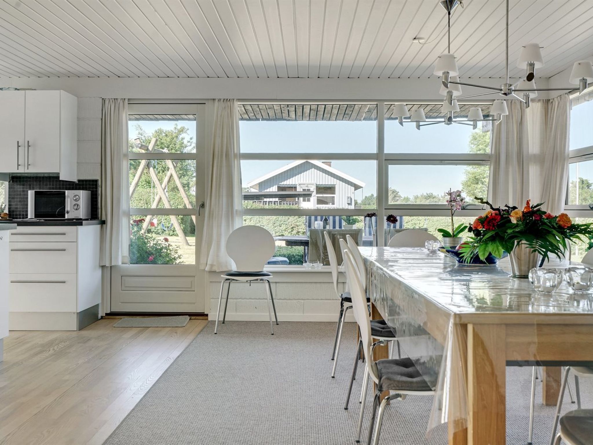 "Evald" - 200m from the sea - Binnen