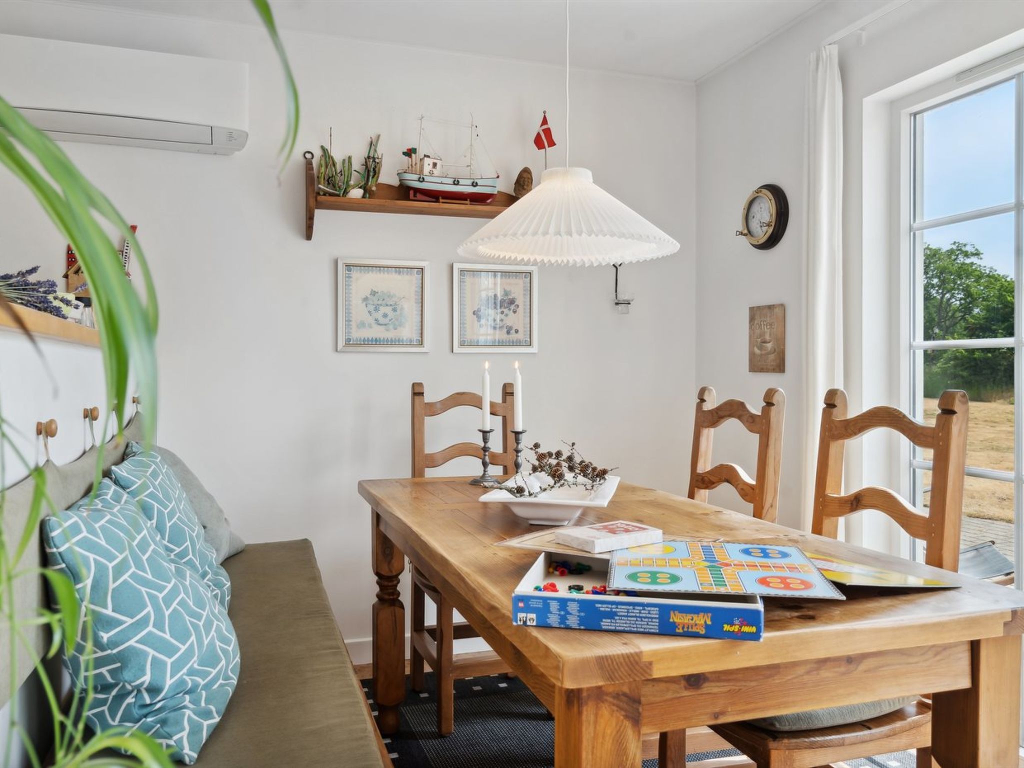 "Daniela" - 300m from the sea - Binnen
