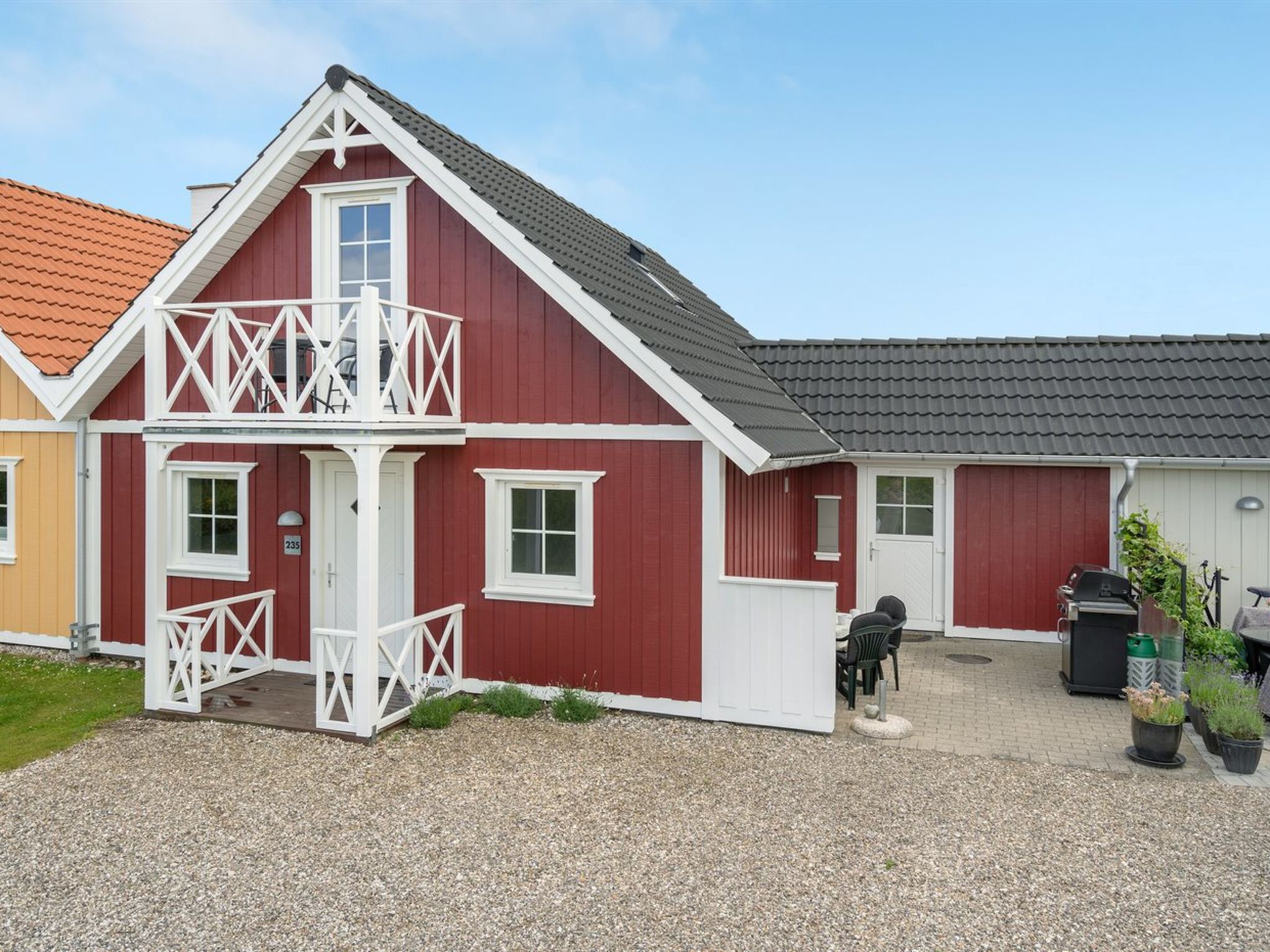 "Eike" - 250m from the sea