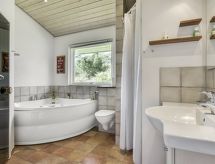 Elfi: Moderne vakantiewoning op slechts 30 meter van de zee in Brenderup - thumbnail 4