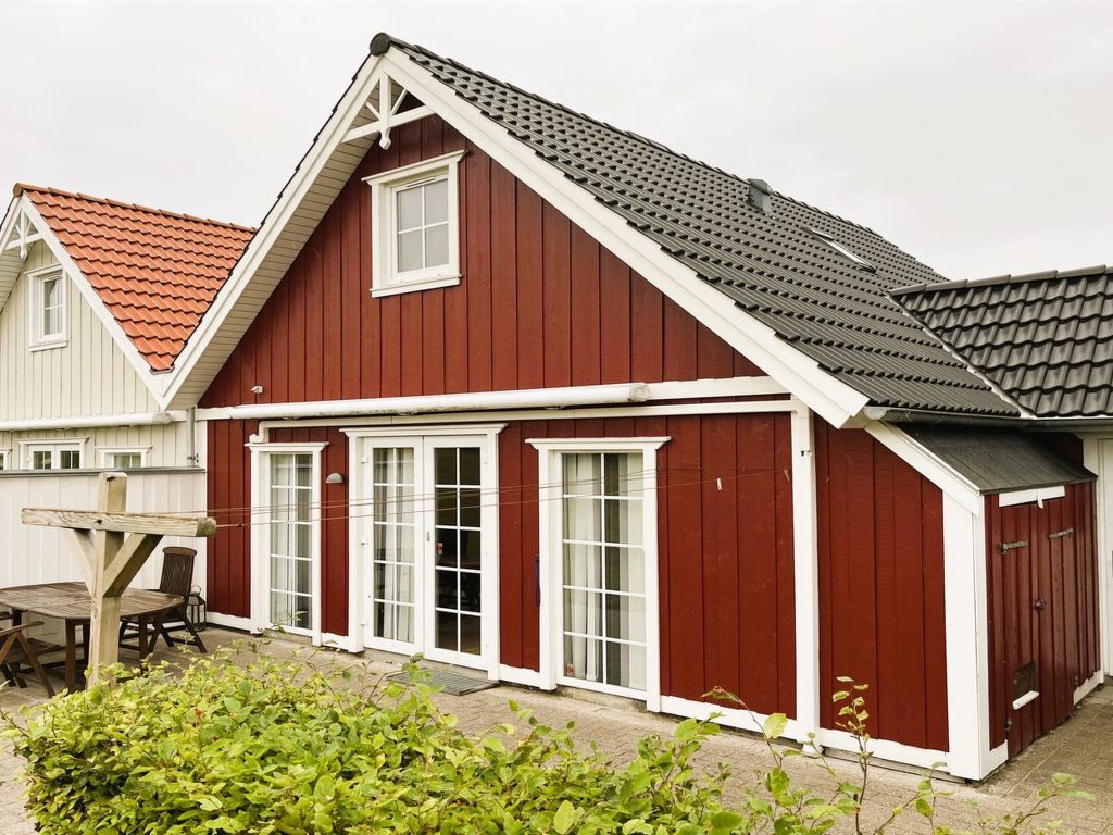 'Skarthi' - 300m from the sea